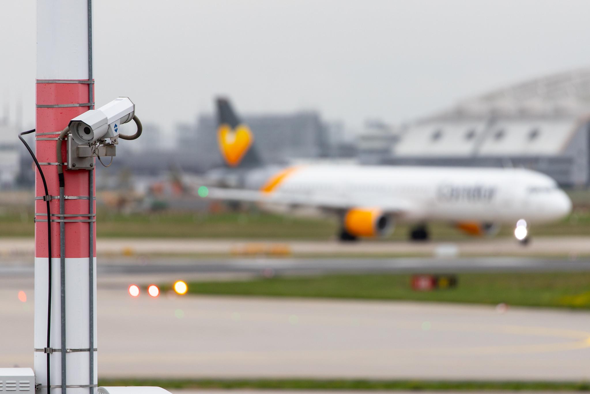 Frankfurt Airport: Condor (DE / CFG) |  Airbus A321-211 A321 | D-AIAI | MSN 7127