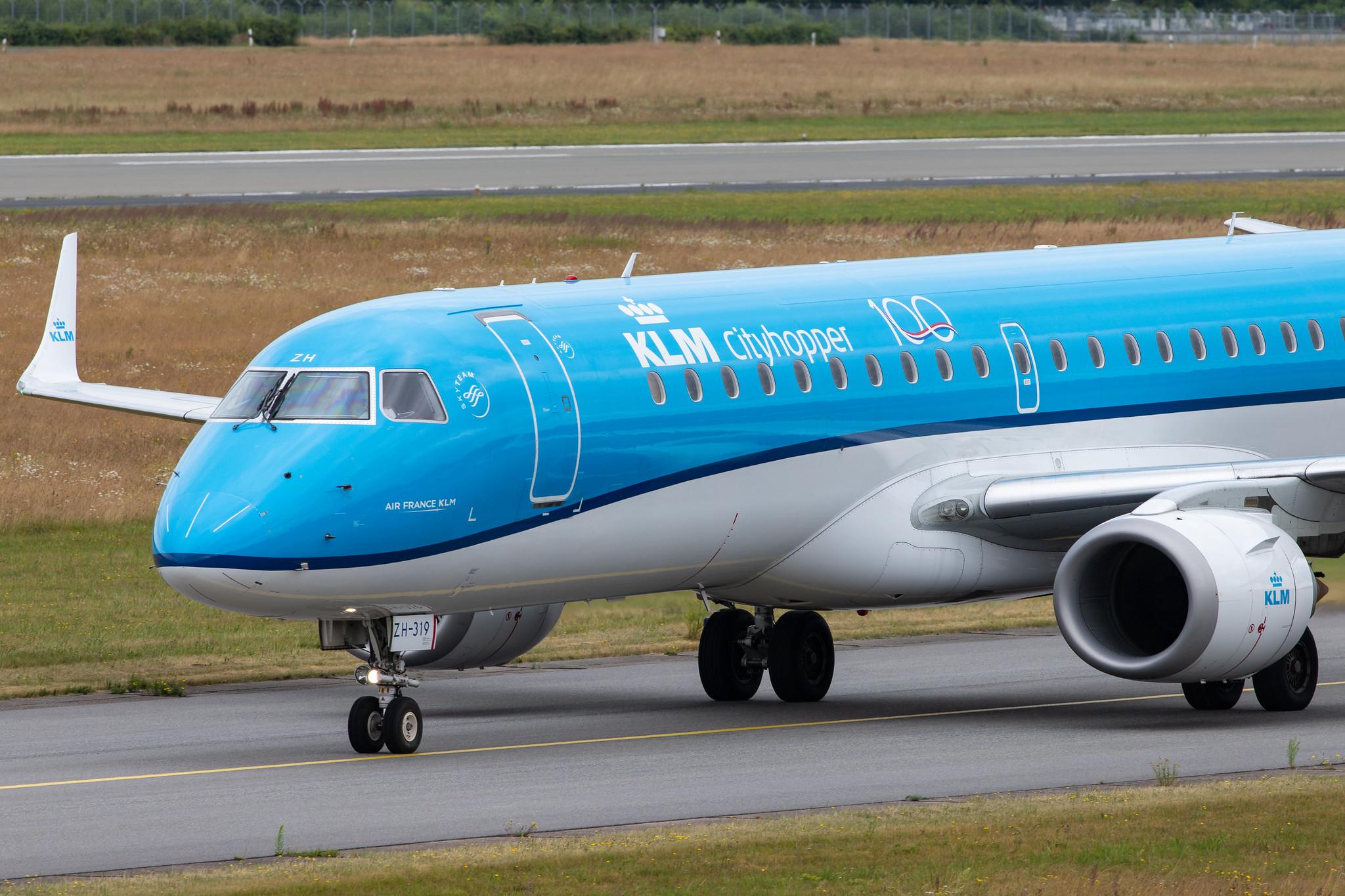 Hamburg Airport: KLM (KL / KLM) | Operator: KLM Cityhopper |  Embraer E190STD E190 | PH-EZH | MSN 19000319