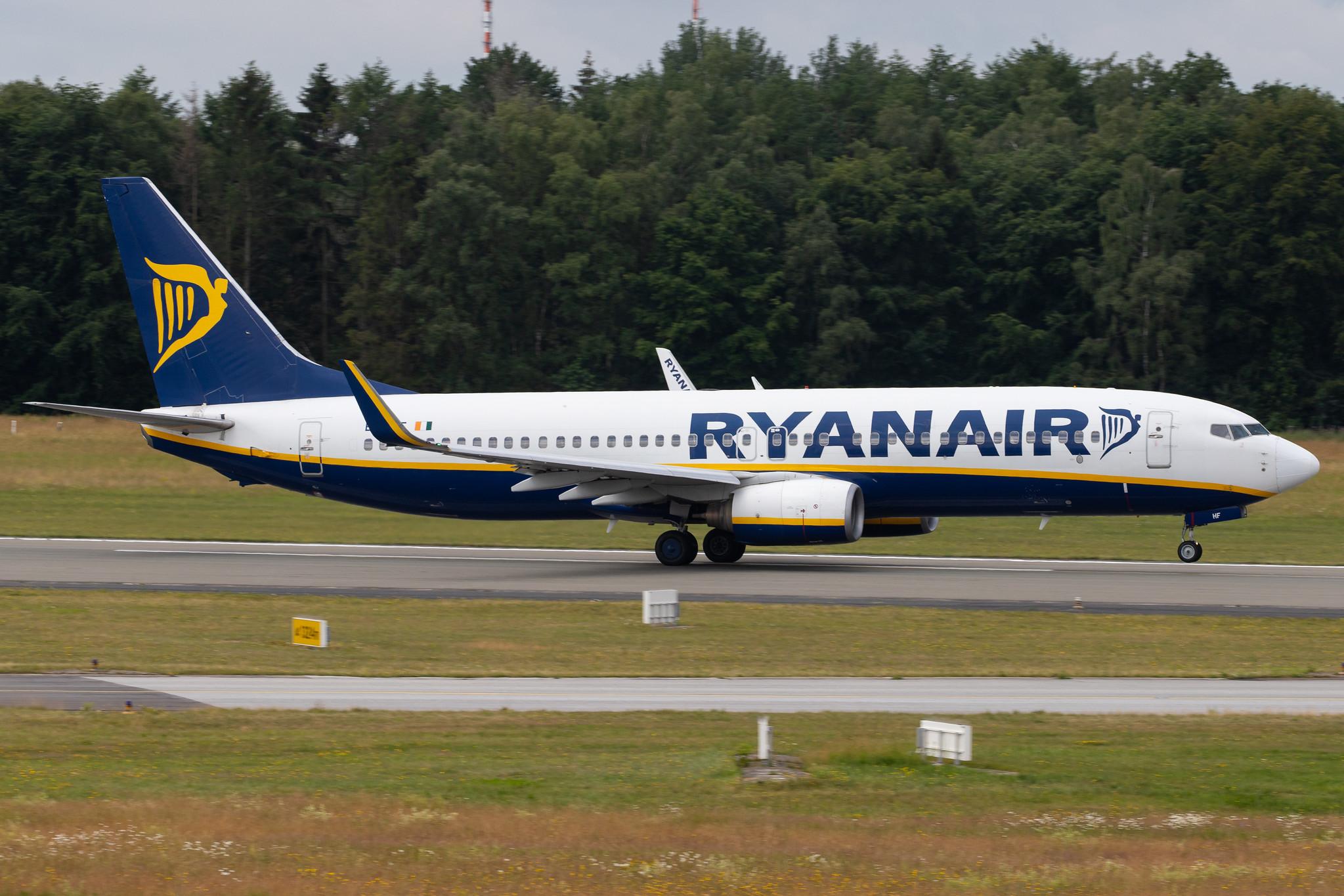 Hamburg Airport: Ryanair (FR / RYR) |  Boeing 737-8AS B738 | EI-DHF | MSN 33575