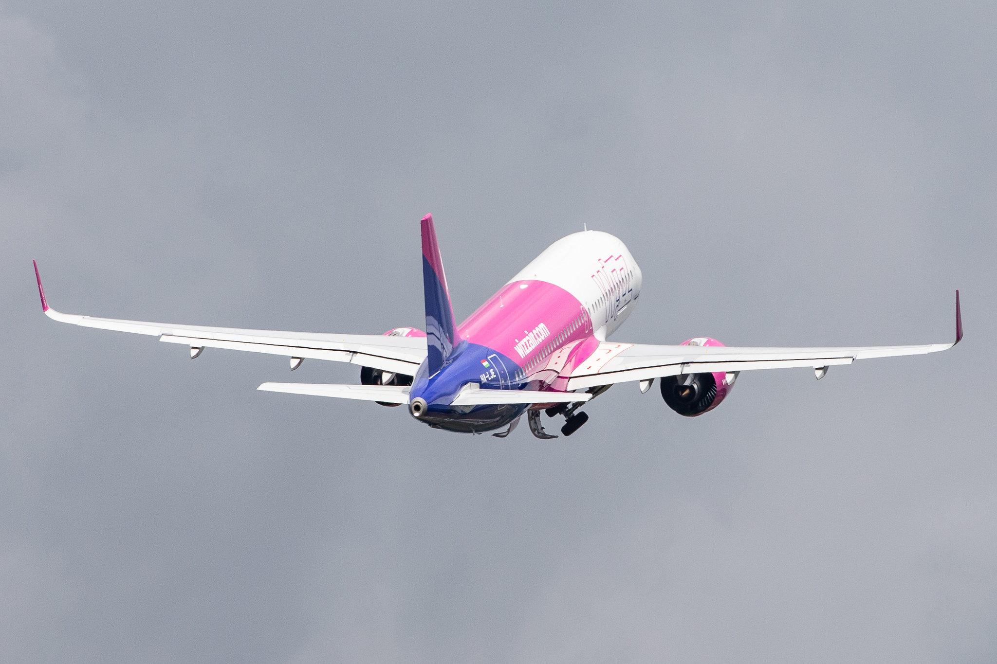 Hamburg Airport: Wizz Air (W6 / WZZ) |  Airbus A320-271N A20N | HA-LJE | MSN 10046