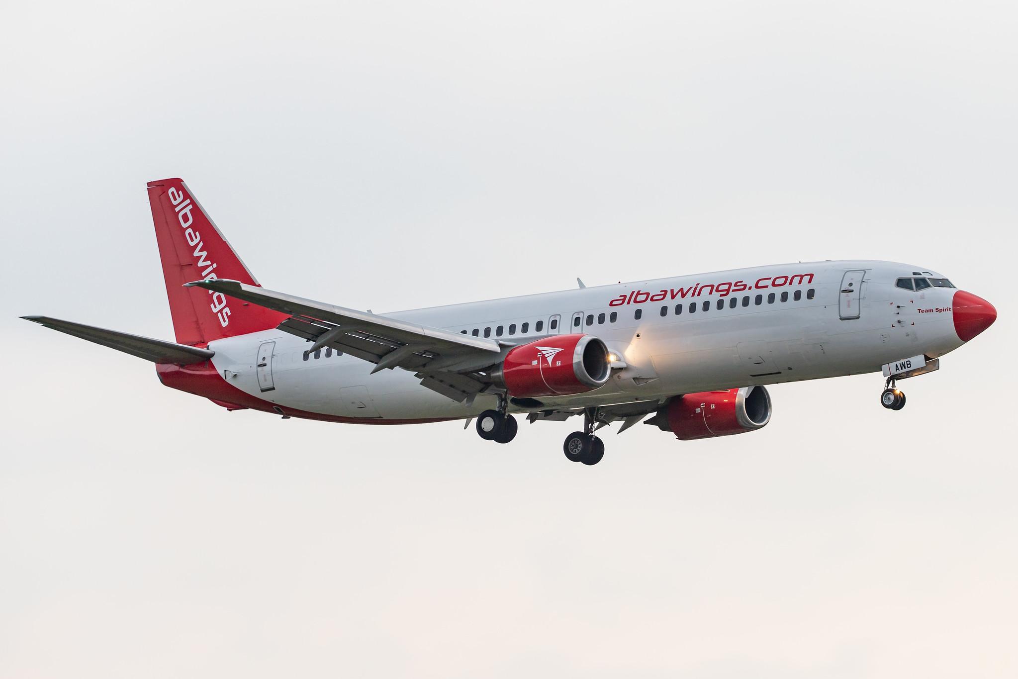 Hamburg Airport: Albawings (2B / AWT) |  Boeing 737-408 B734 | ZA-AWB | MSN 24352