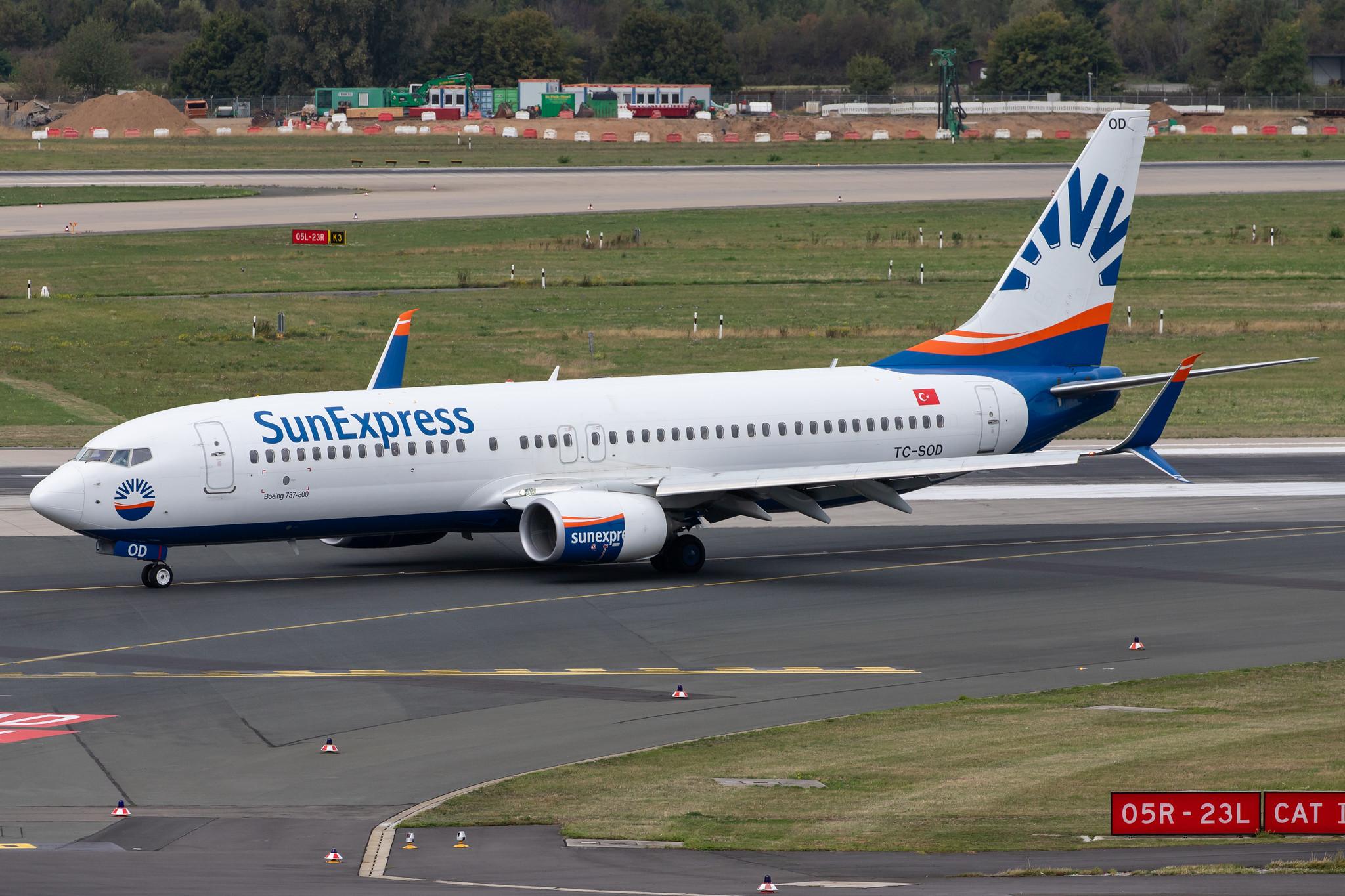 Düsseldorf Airport: SunExpress (XQ / SXS) |  Boeing 737-8HC B738 | TC-SOD | MSN 61176