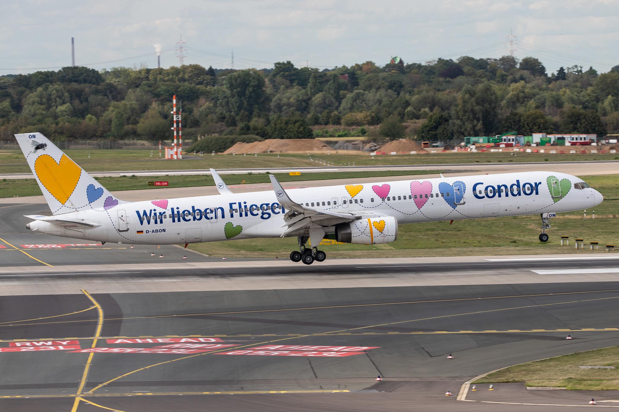 Düsseldorf Airport: Condor (DE / CFG) |  Livery: Wir Lieben Fliegen Livery |  Boeing 757-330 B753 | D-ABON | MSN 29023