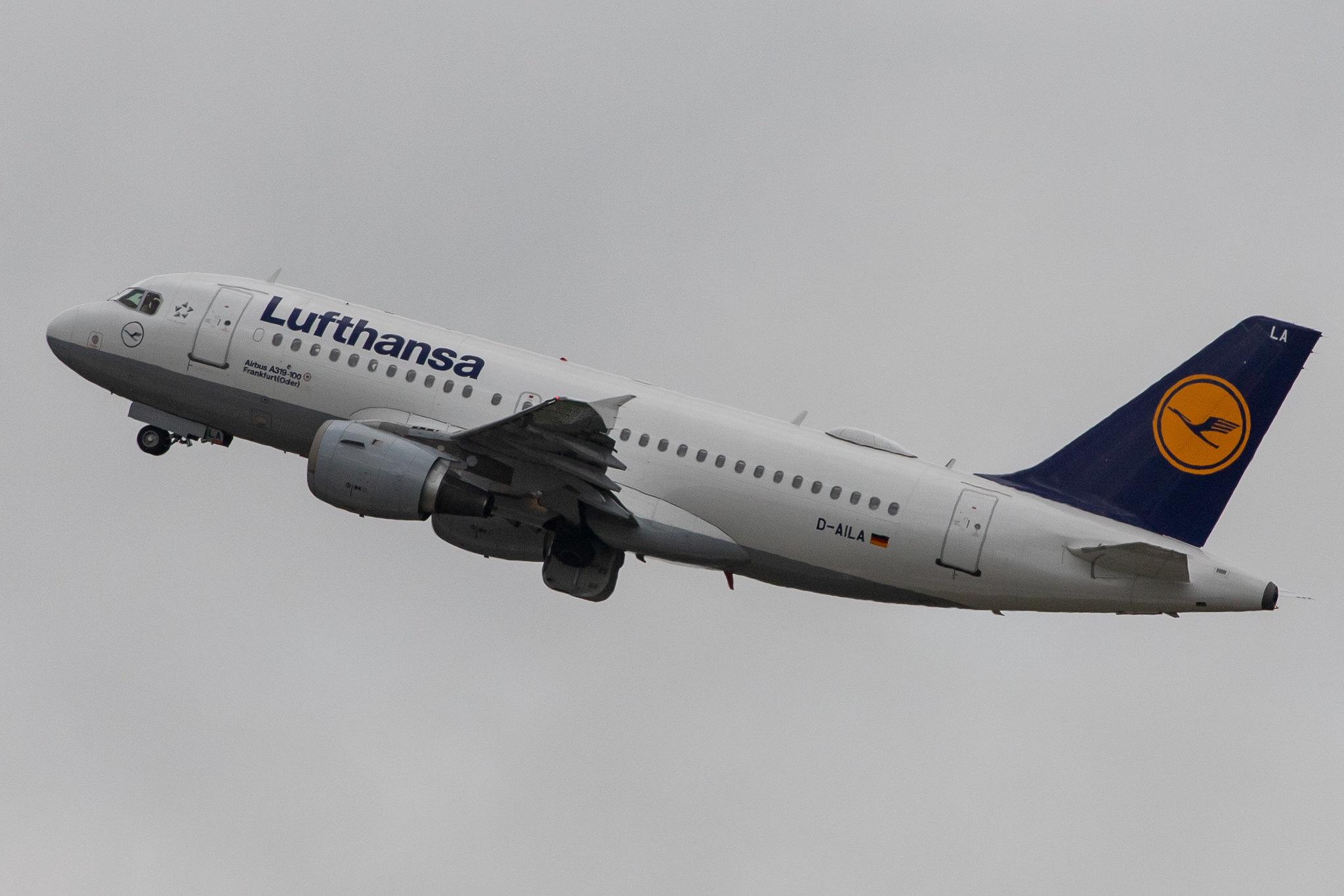 Düsseldorf Airport: Lufthansa (LH / DLH) |  Airbus A319-114 A319 | D-AILA | MSN 0609