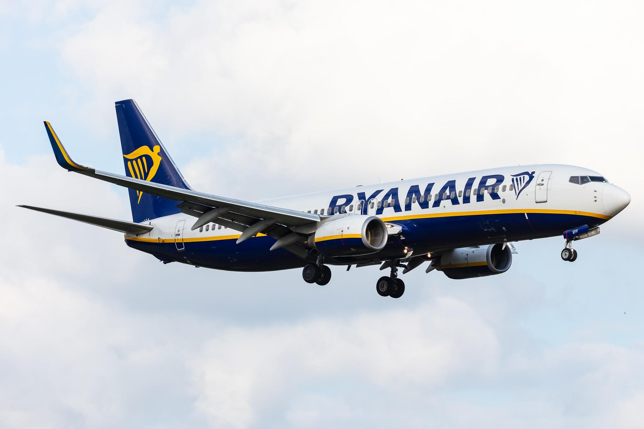 Hamburg Airport: Ryanair (FR / RYR) |  Boeing 737-8AS B738 | EI-EFF | MSN 35016