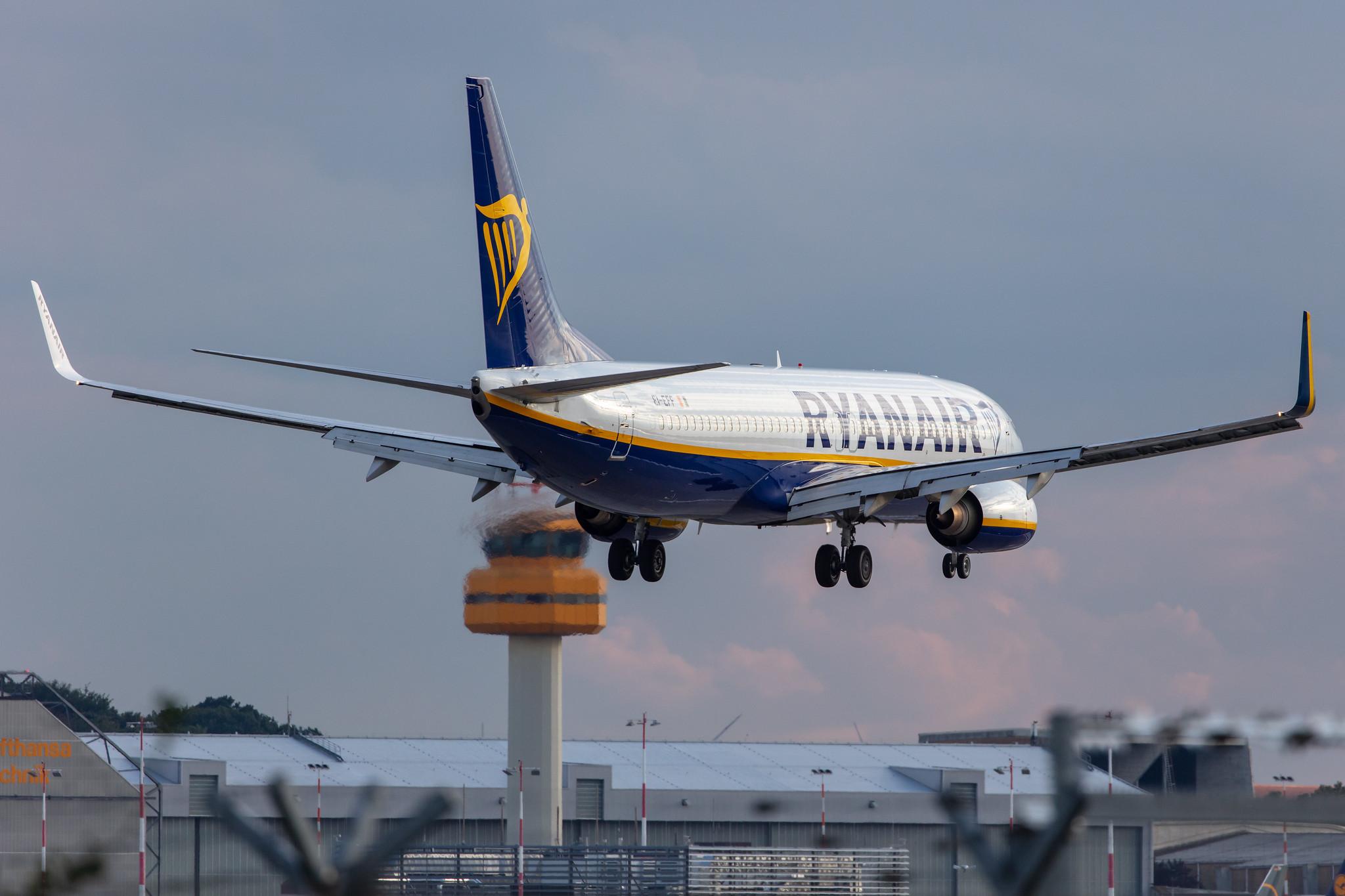 Hamburg Airport: Ryanair (FR / RYR) |  Boeing 737-8AS B738 | EI-EFF | MSN 35016