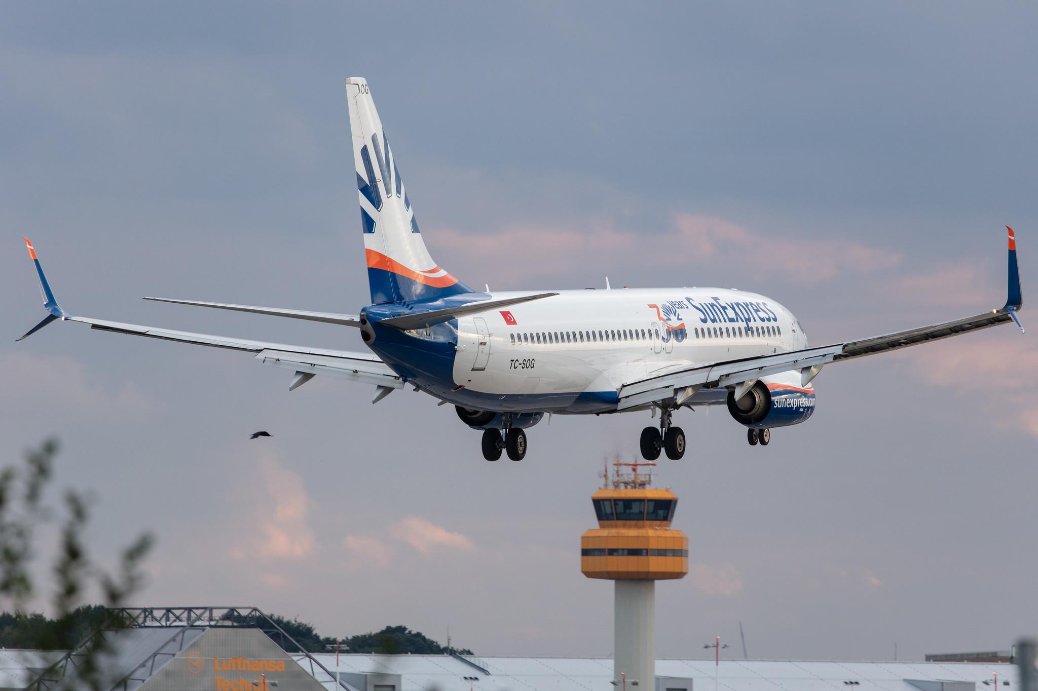 Hamburg Airport: SunExpress (XQ / SXS) |  Boeing 737-8HC B738 | TC-SOG | MSN 61179