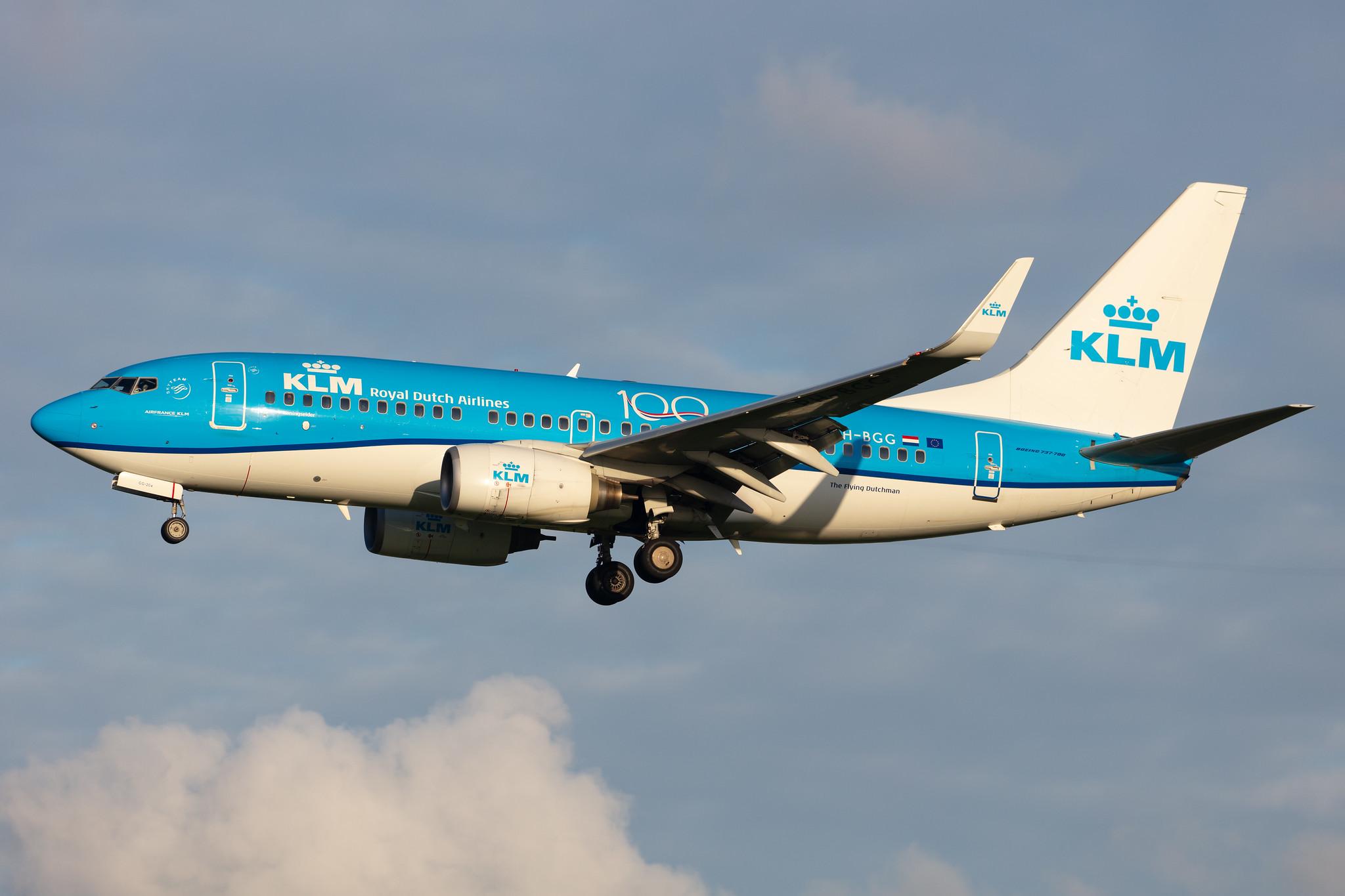 Amsterdam Airport Schiphol: KLM (KL / KLM) |  Boeing 737-7K2 B737 | PH-BGG | MSN 30367