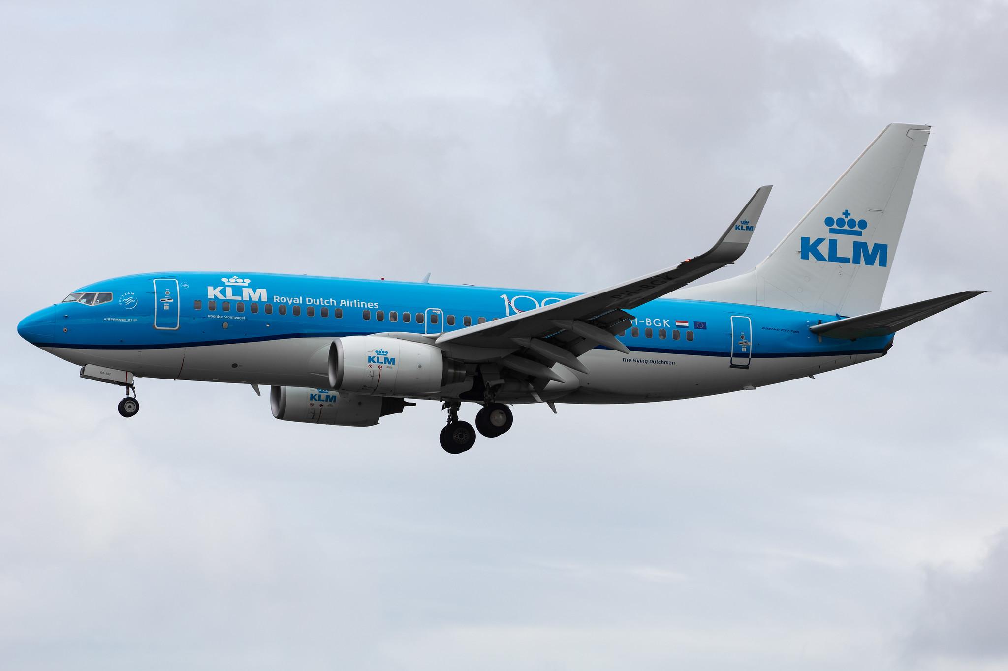 Amsterdam Airport Schiphol: KLM (KL / KLM) |  Boeing 737-7K2 B737 | PH-BGK | MSN 38054
