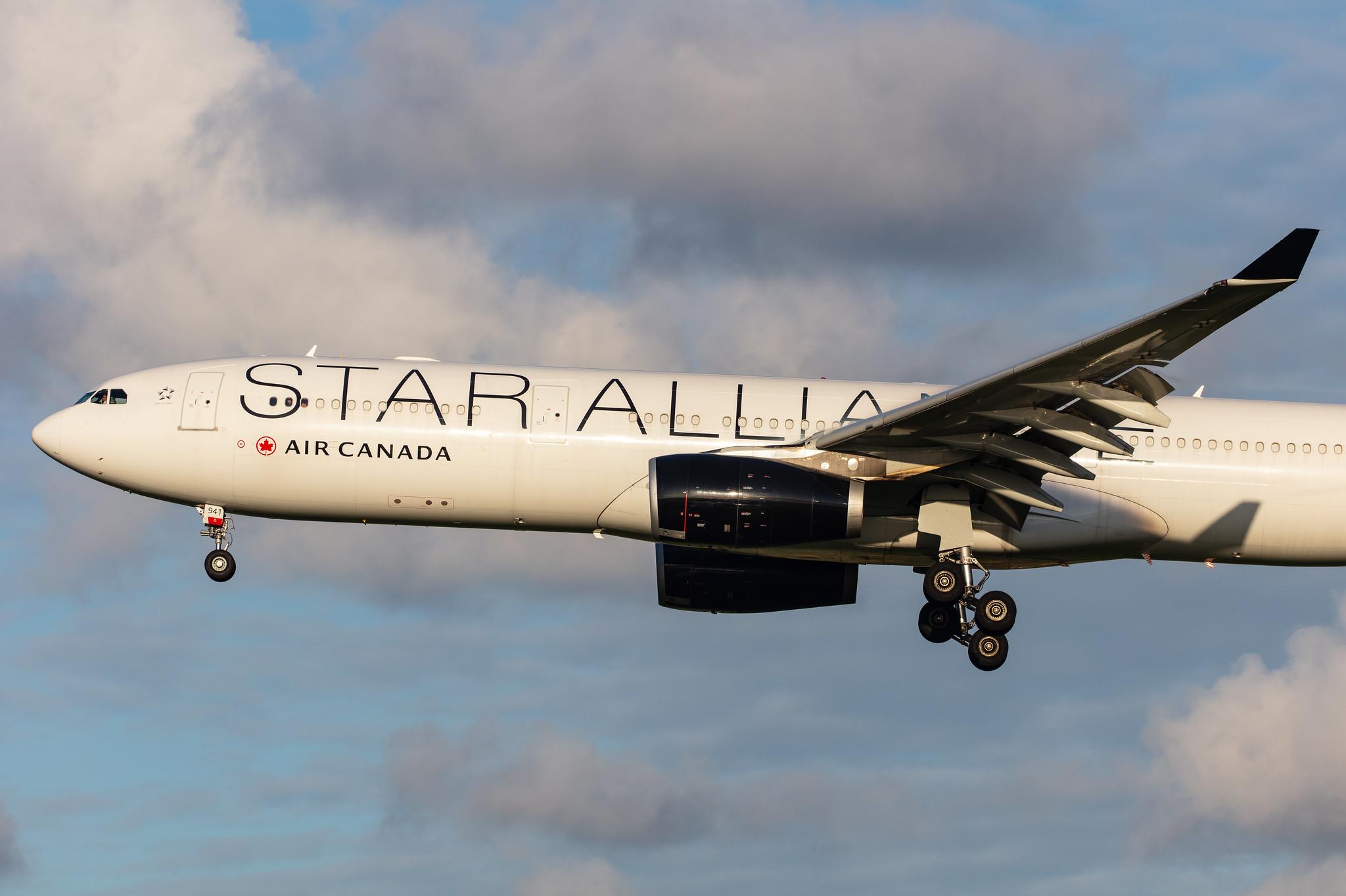 Amsterdam Airport Schiphol: Air Canada (AC / ACA) |  Livery: Star Alliance Livery |  Airbus A330-343 A333 | C-GEGI | MSN 1012