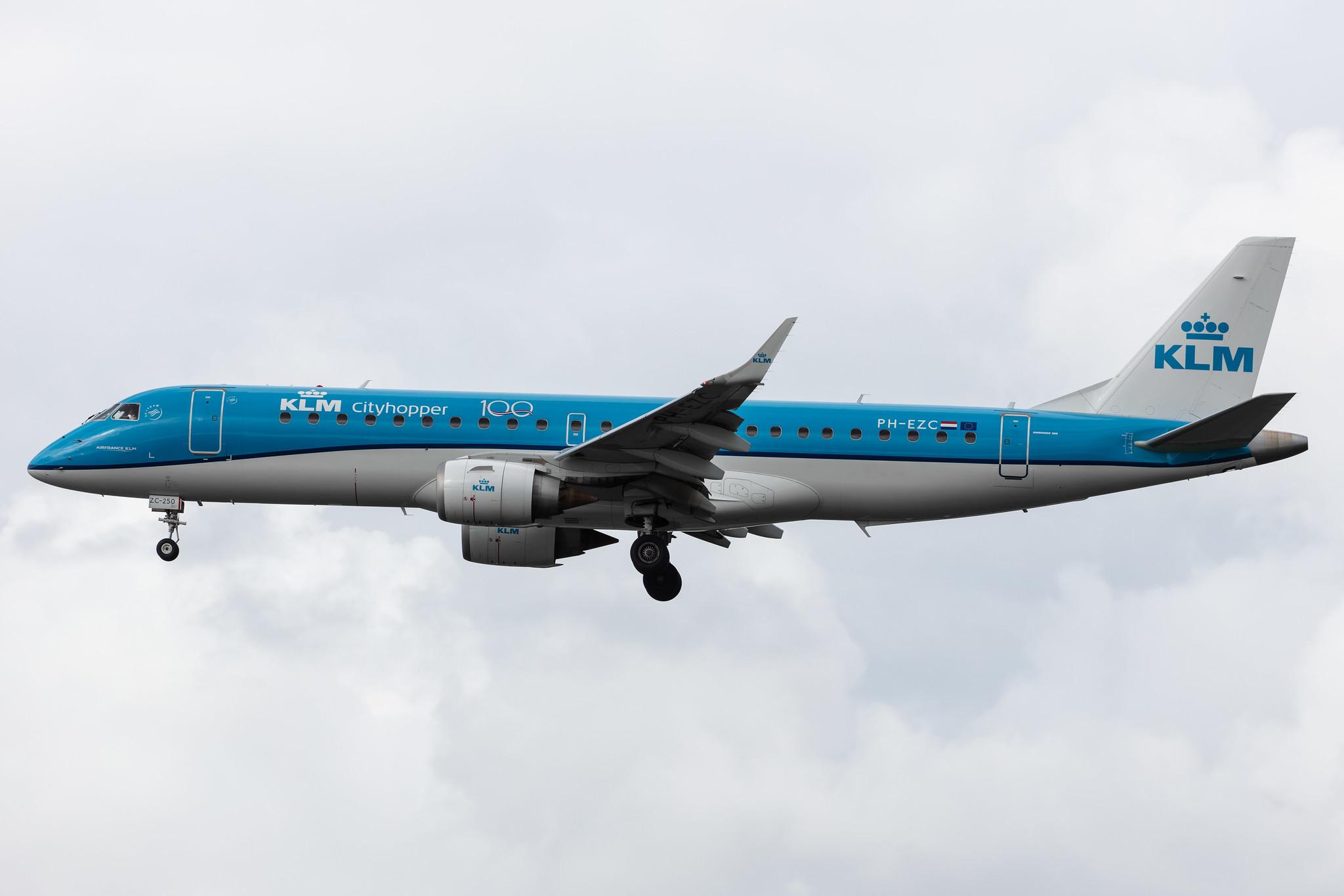 Amsterdam Airport Schiphol: KLM (KL / KLM) | Operator: KLM Cityhopper |  Embraer E190STD E190 | PH-EZC | MSN 19000250