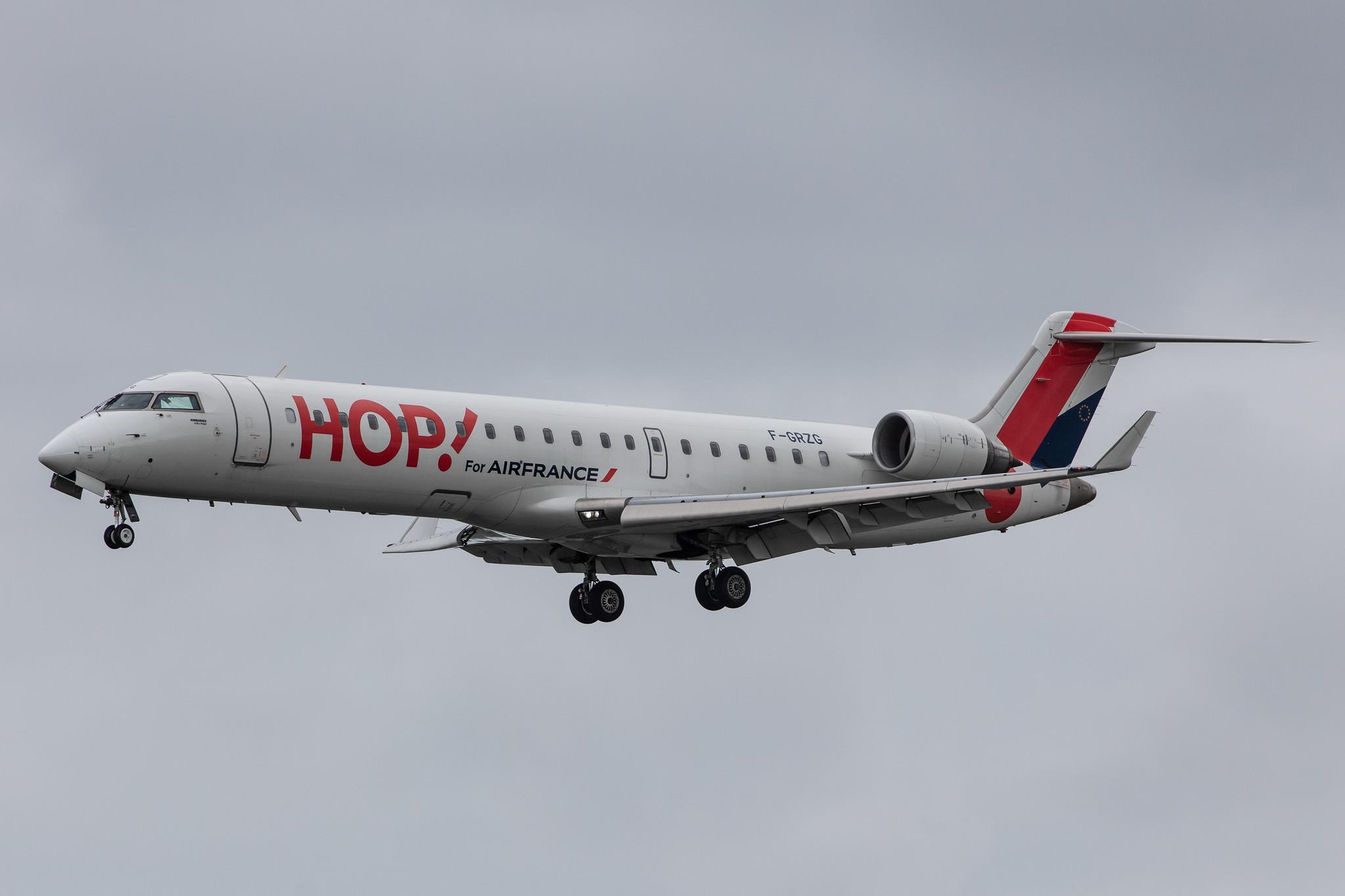 Amsterdam Airport Schiphol: Air France (AF / AFR) | Operator: Air France Hop |  Mitsubishi CRJ-701 CRJ7 | F-GRZG | MSN 10037