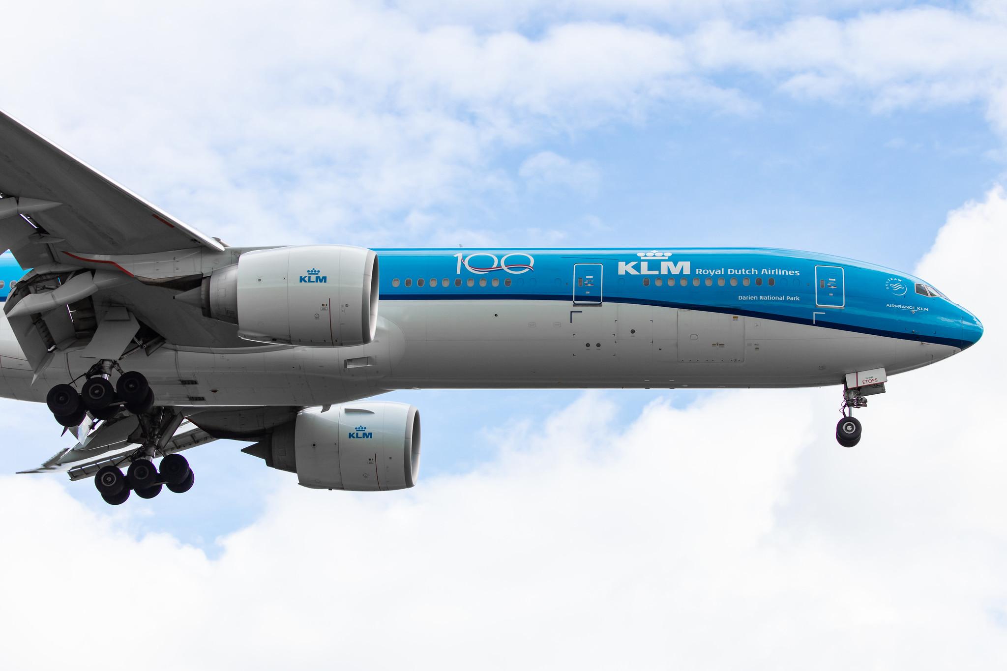 Amsterdam Airport Schiphol: KLM (KL / KLM) |  Boeing 777-306(ER) B77W | PH-BVS | MSN 61604