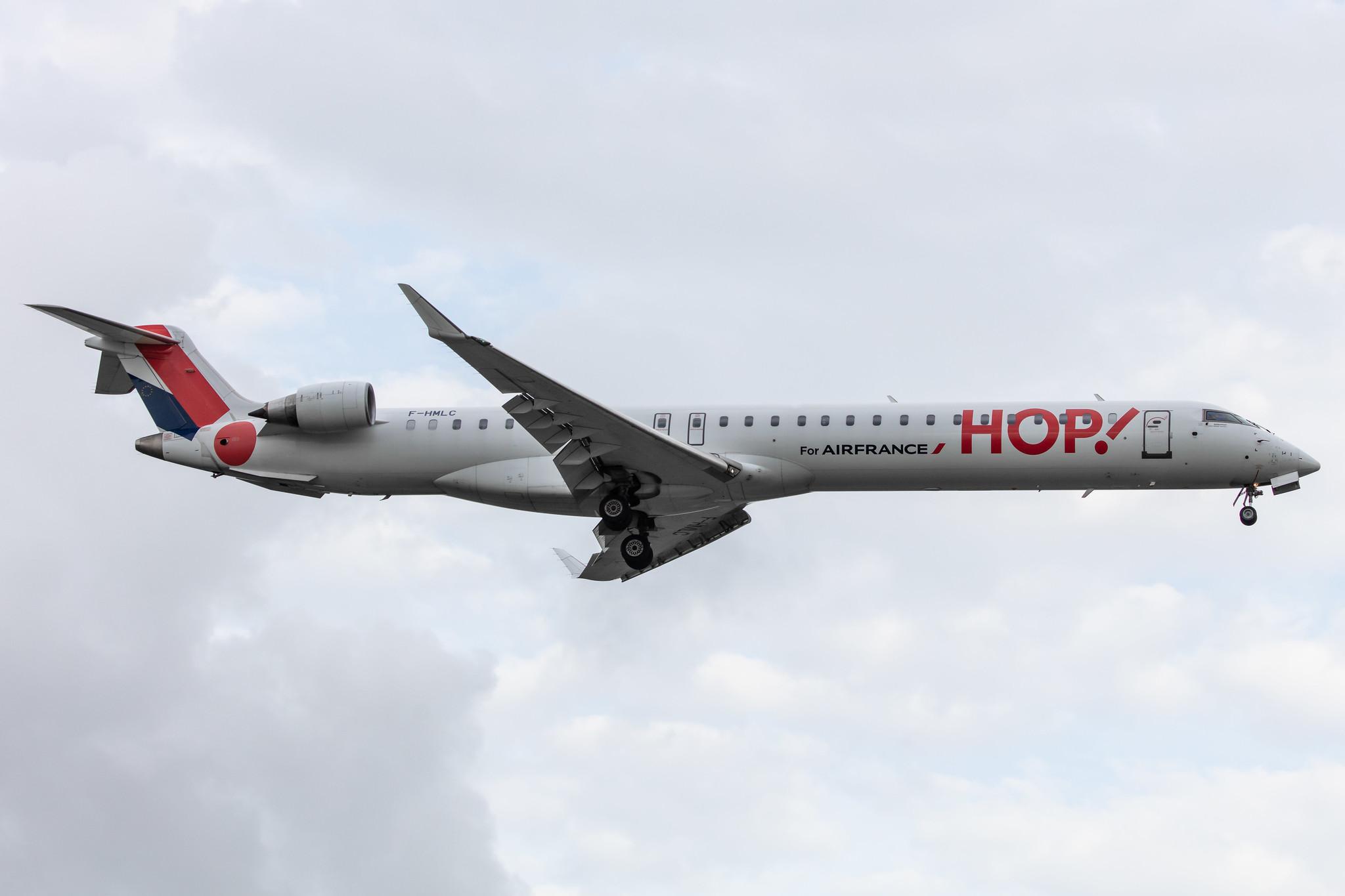 Amsterdam Airport Schiphol: Air France (AF / AFR) | Operator: Air France Hop |  Mitsubishi CRJ-1000EL CRJX | F-HMLC | MSN 19006