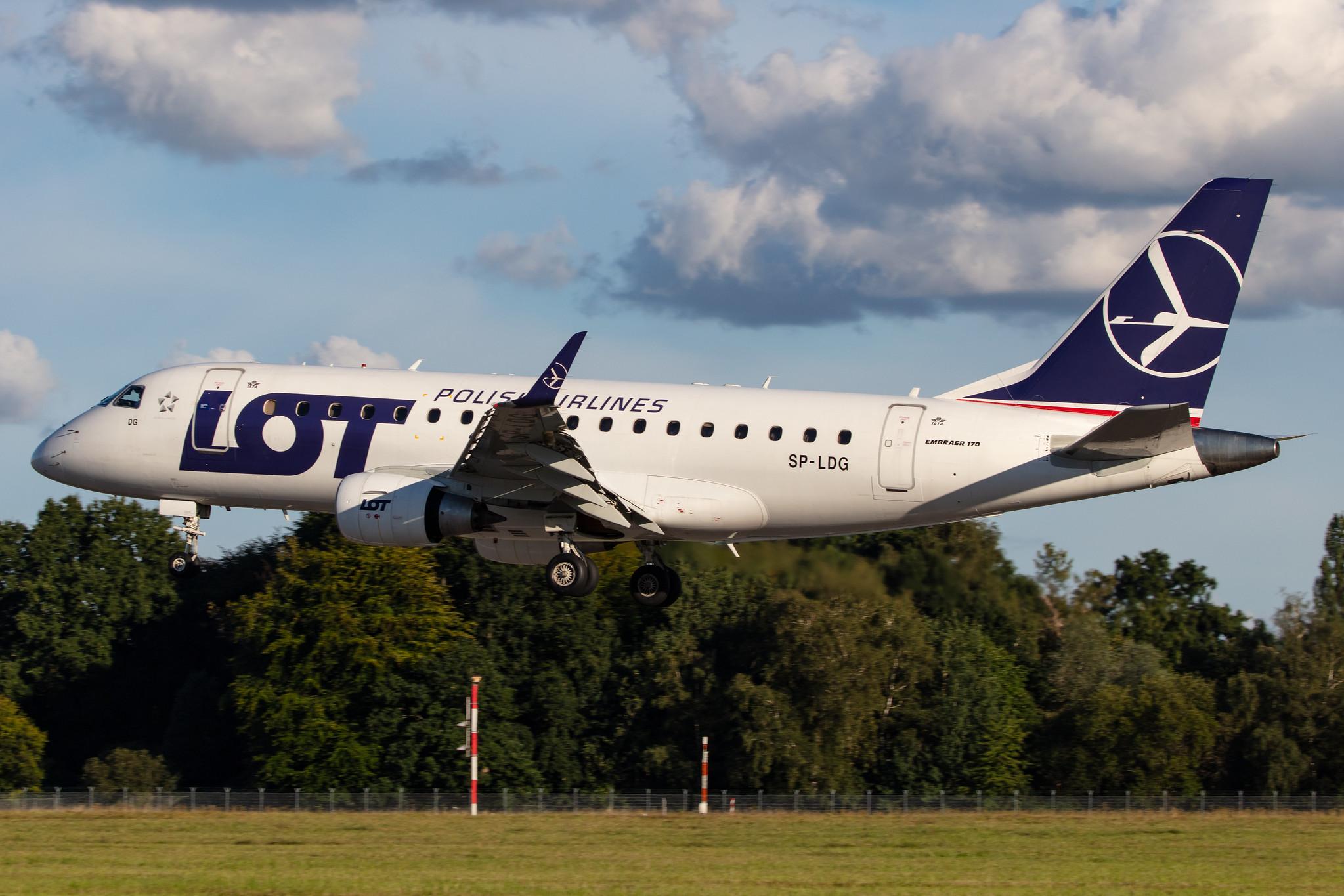 Hamburg Airport: LOT (LO / LOT) |  Embraer E170STD E170 | SP-LDG | MSN 17000065