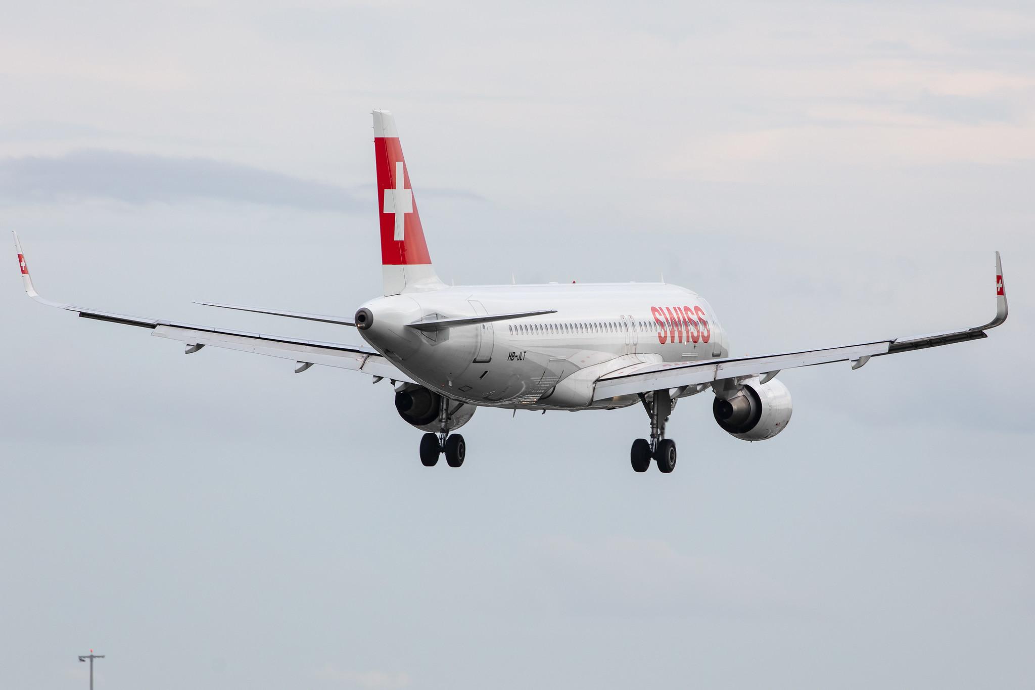 Amsterdam Airport Schiphol: Swiss (LX / SWR) |  Airbus A320-214 A320 | HB-JLT | MSN 5518