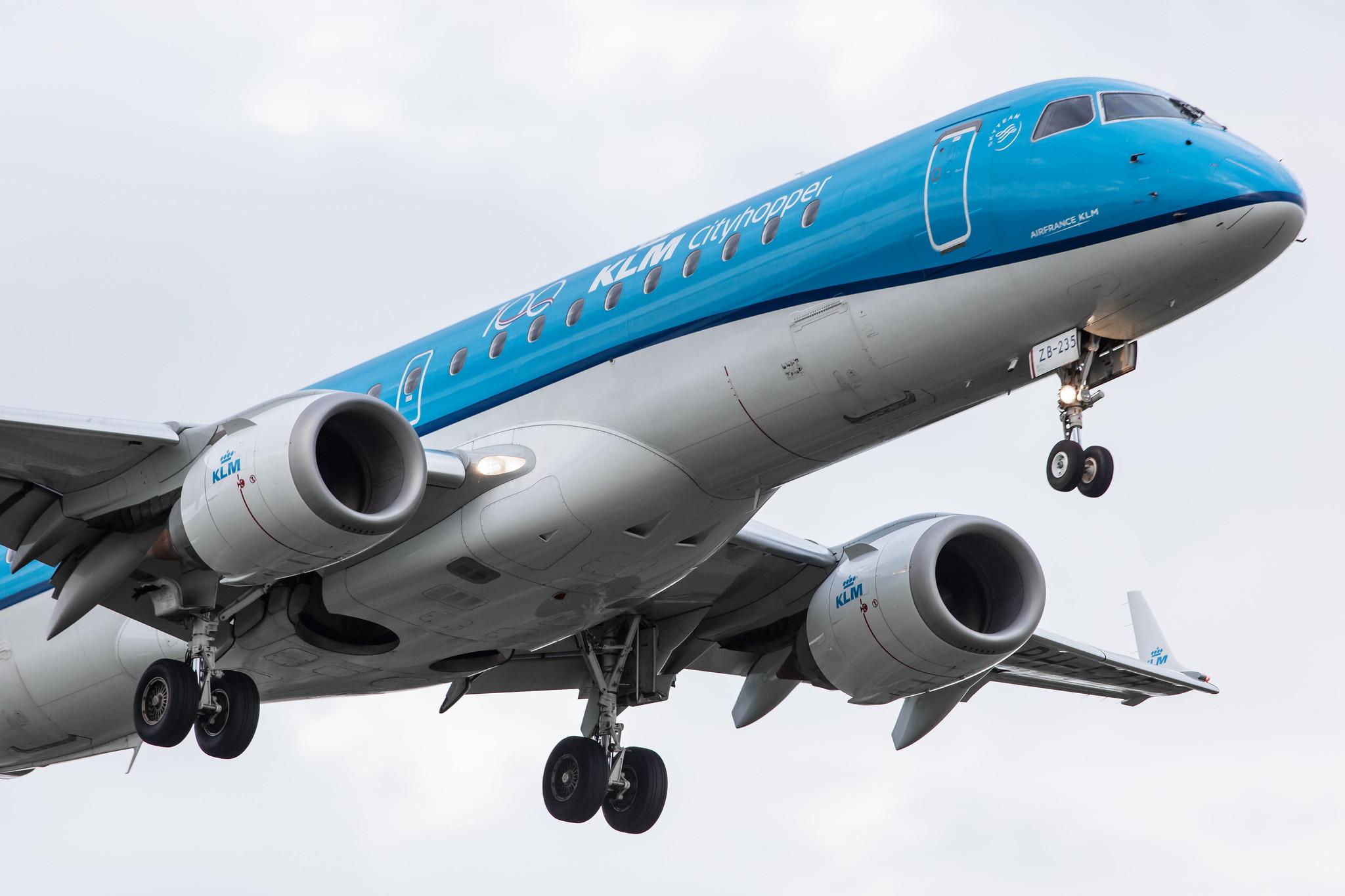 Amsterdam Airport Schiphol: KLM (KL / KLM) | Operator: KLM Cityhopper |  Embraer E190STD E190 | PH-EZB | MSN 19000235