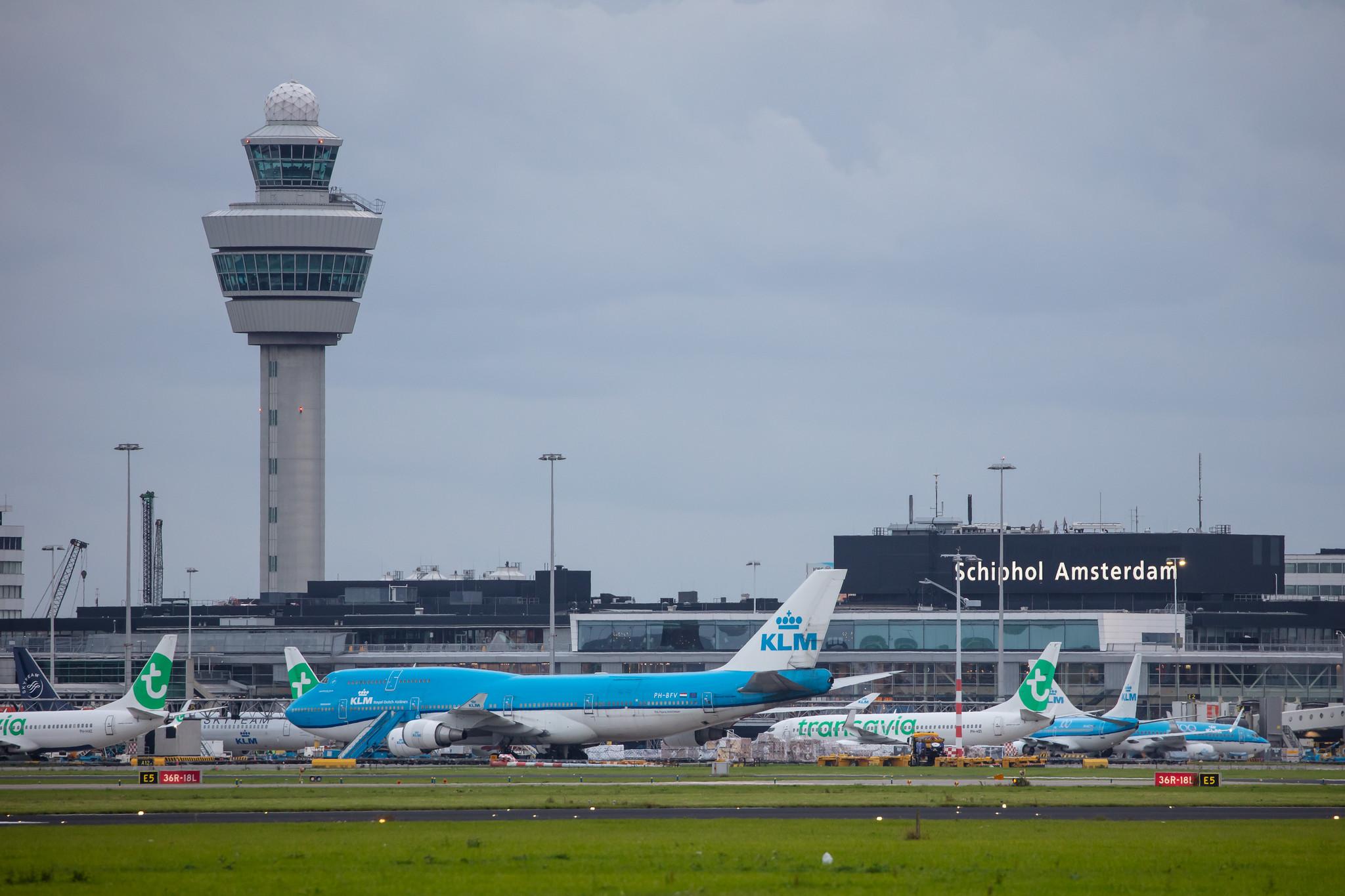 Amsterdam Airport Schiphol: KLM (KL / KLM) |  Boeing 747-406(M) B744 | PH-BFV | MSN 28460