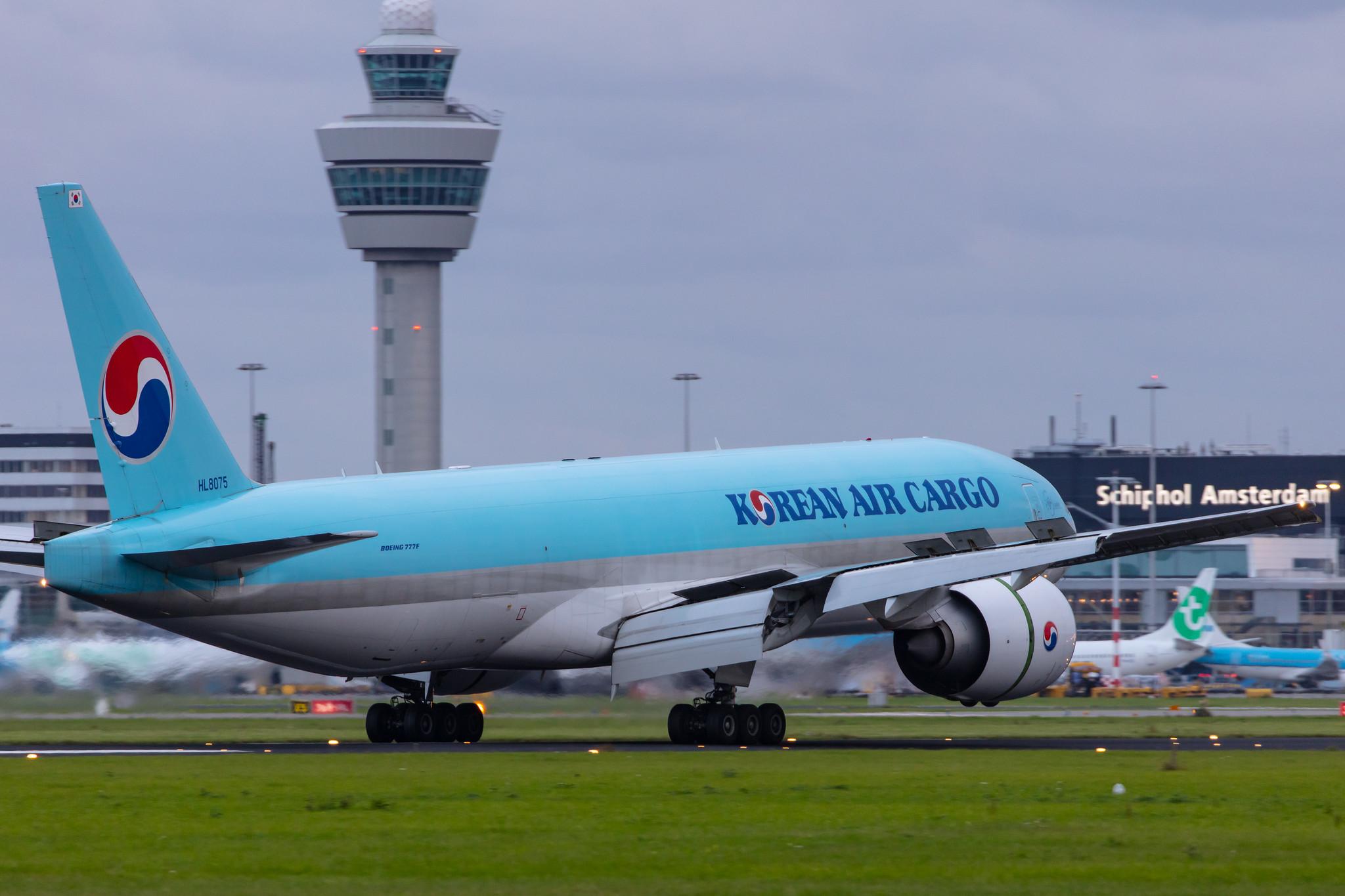Amsterdam Airport Schiphol: Korean Air Cargo (KE / KAL) | Operator: Korean Air |  Boeing 777-FEZ B77L | HL8075 | MSN 62631