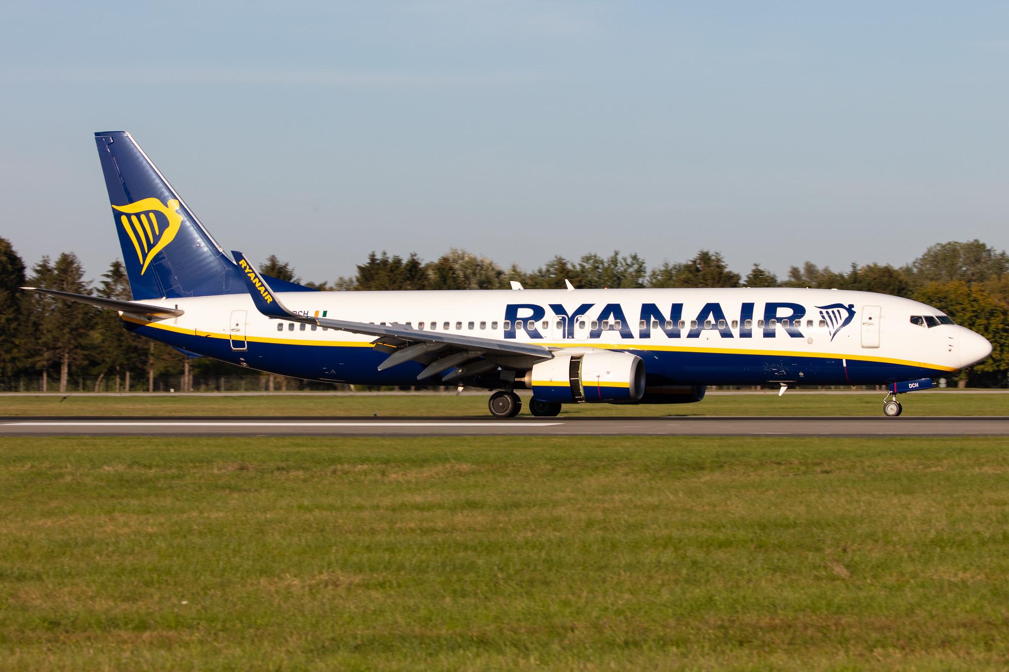 Hamburg Airport: Ryanair (FR / RYR) |  Boeing 737-8AS B738 | EI-DCH | MSN 33566