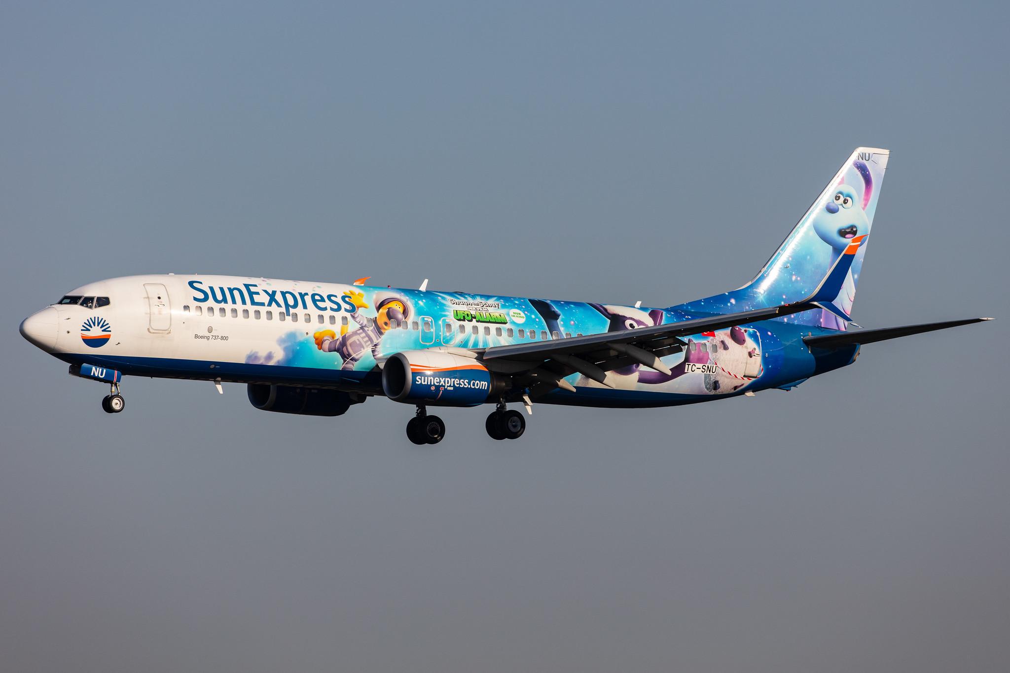 Hamburg Airport: SunExpress (XQ / SXS) |  Livery: Shaun das Schaf - UFO-Alarm Livery |  Boeing 737-8HC B738 | TC-SNU | MSN 40756