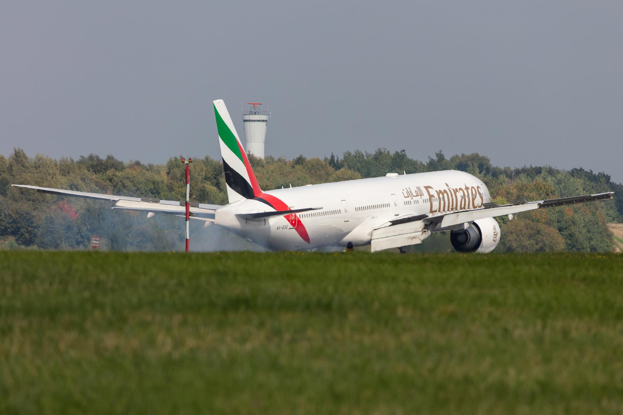 Hamburg Airport: Emirates (EK / UAE) |  Boeing 777-31H(ER) B77W | A6-EGG | MSN 41070