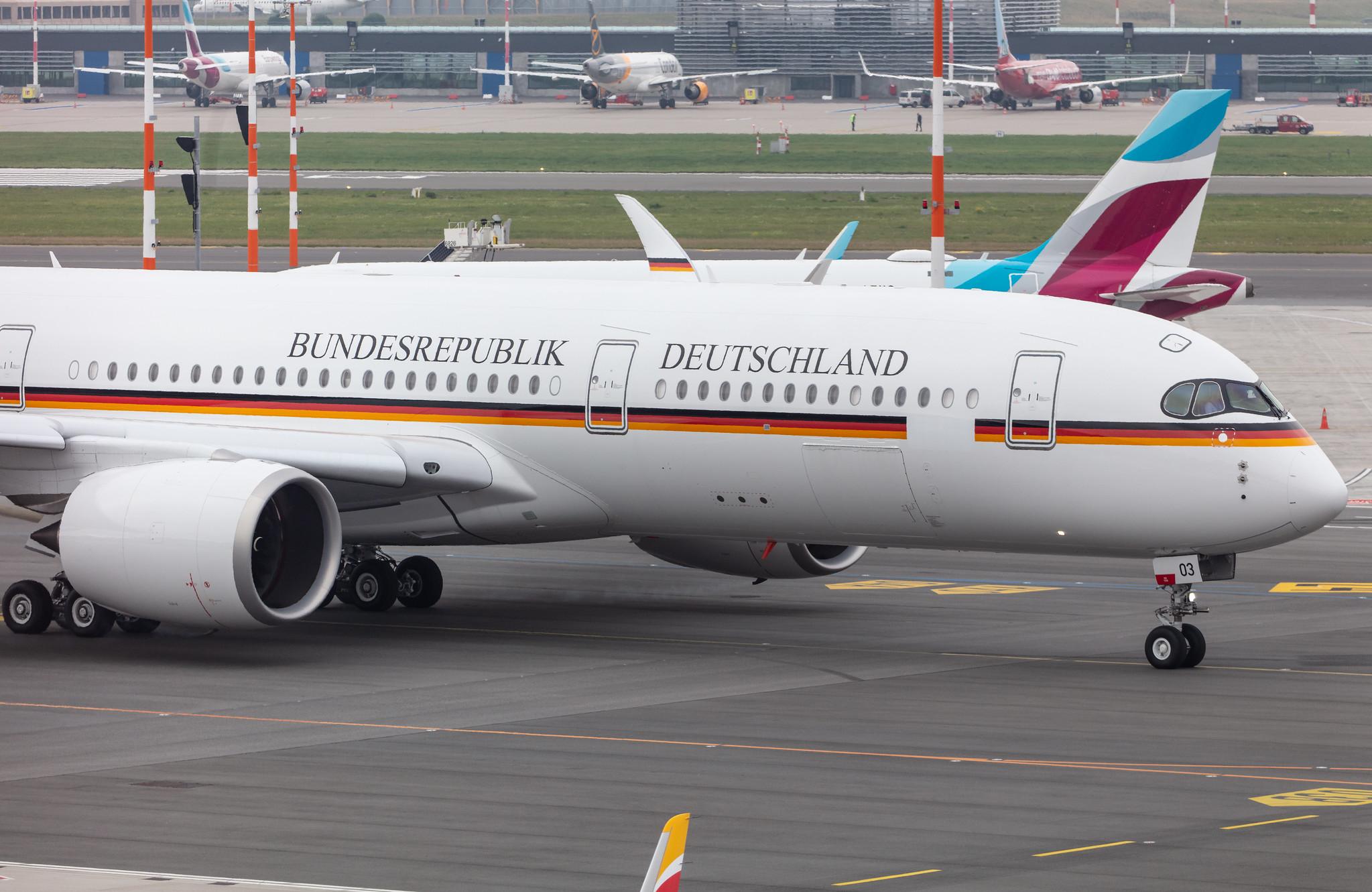 Hamburg Airport: German Air Force (/ GAF) |  Airbus A350-941 A359 | D-AGAF (10+03) | MSN 416
