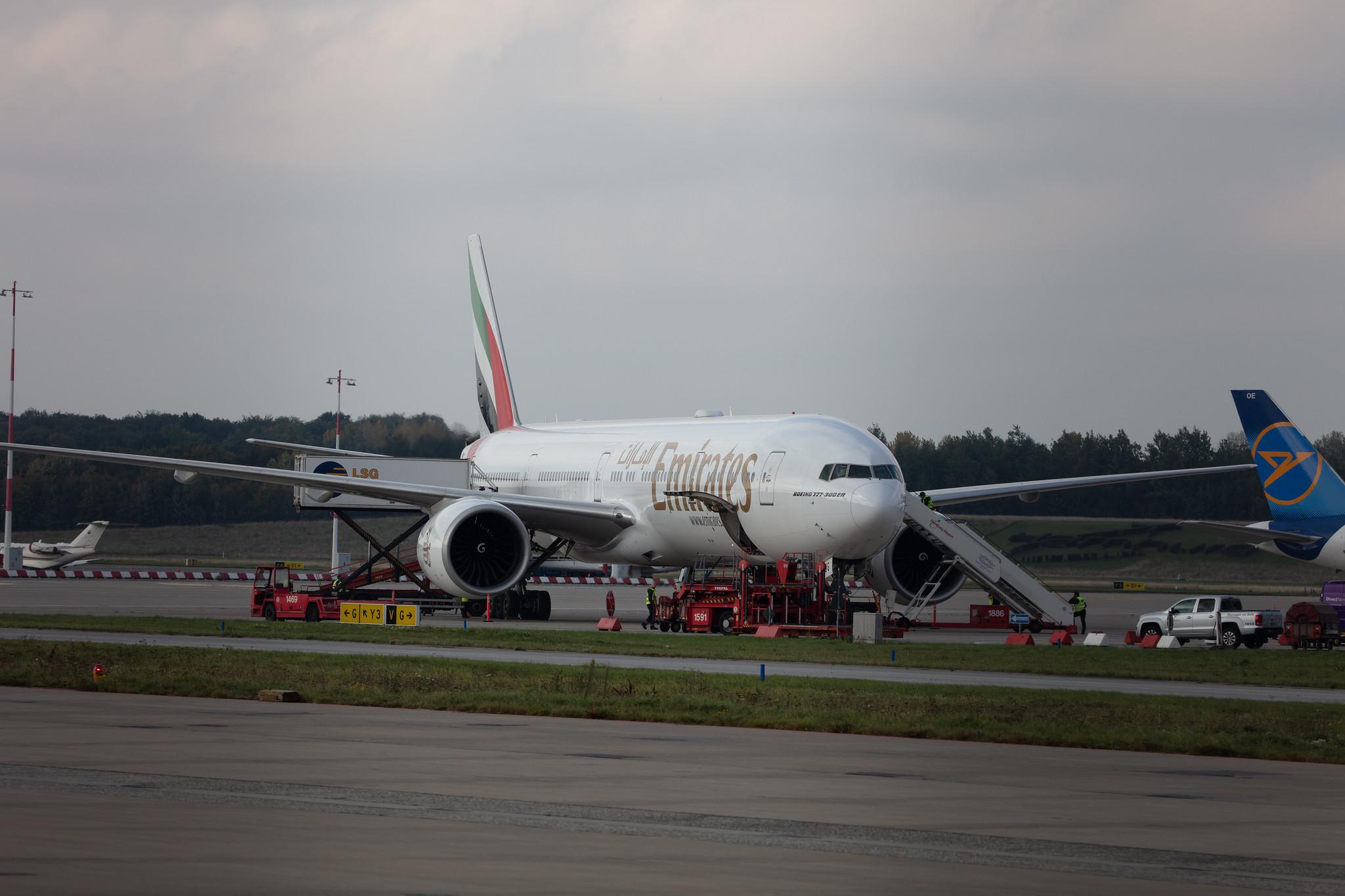 Hamburg Airport: Emirates (EK / UAE) |  Boeing 777-31H(ER) B77W | A6-EGG | MSN 41070