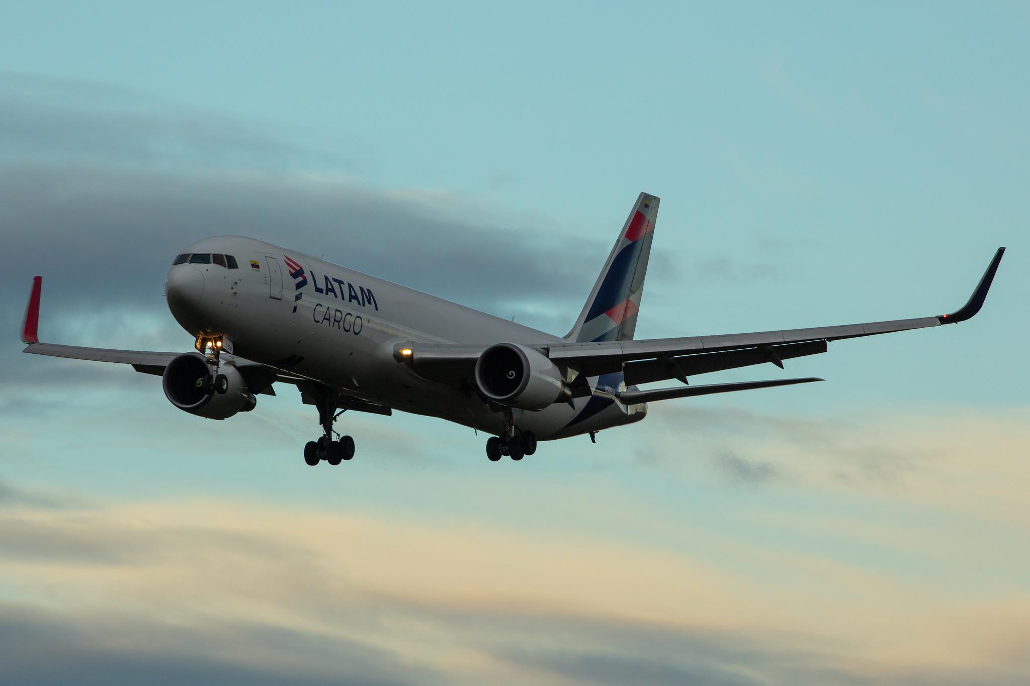 Frankfurt Airport: LATAM Cargo (UC / LCO) | Operator: LATAM Cargo Colombia |  Boeing 767-316F(ER) B763 | N536LA | MSN 32573