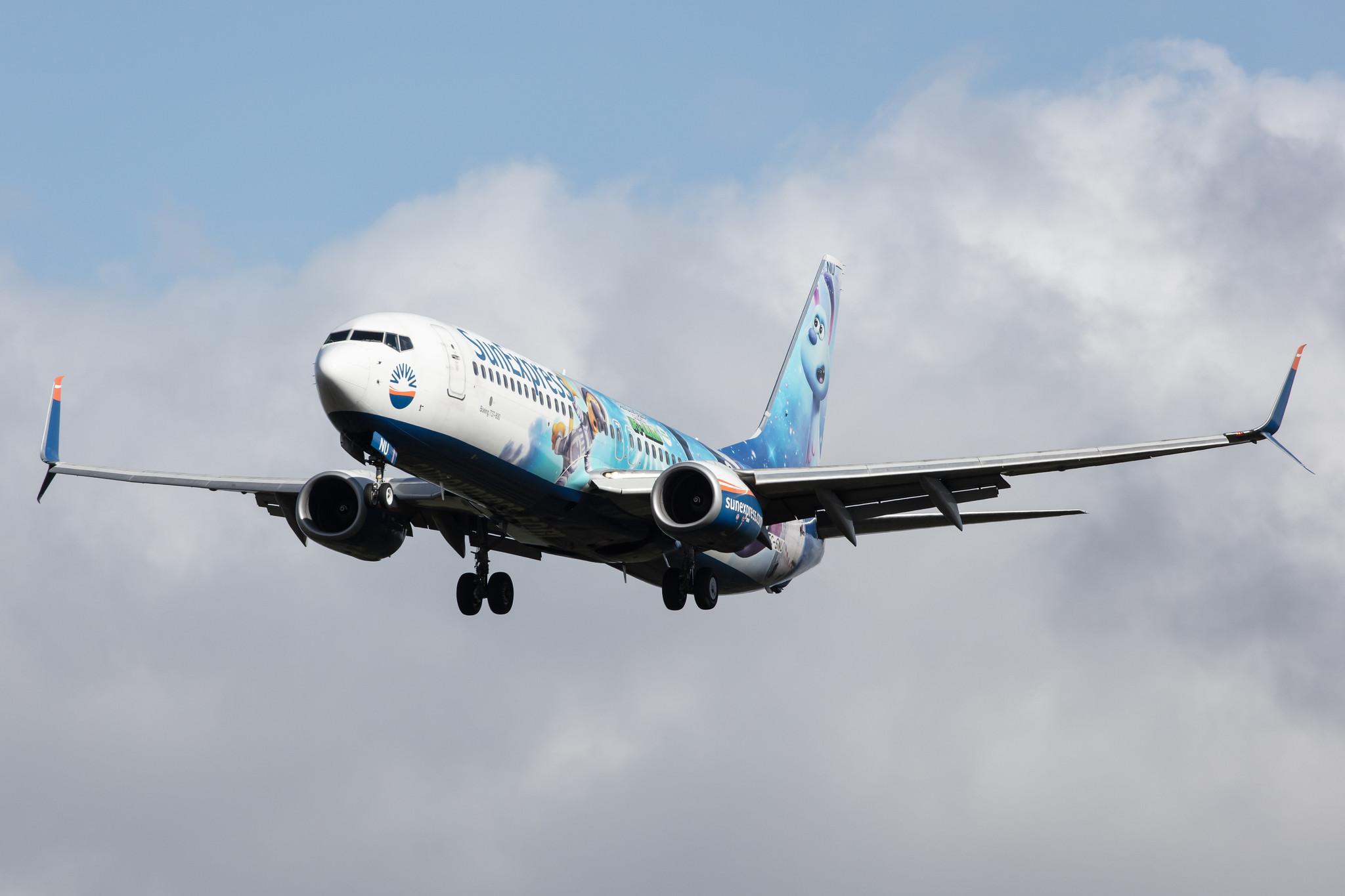 Frankfurt Airport: SunExpress (XQ / SXS) |  Livery: Shaun das Schaf - UFO-Alarm Livery |  Boeing 737-8HC B738 | TC-SNU | MSN 40756