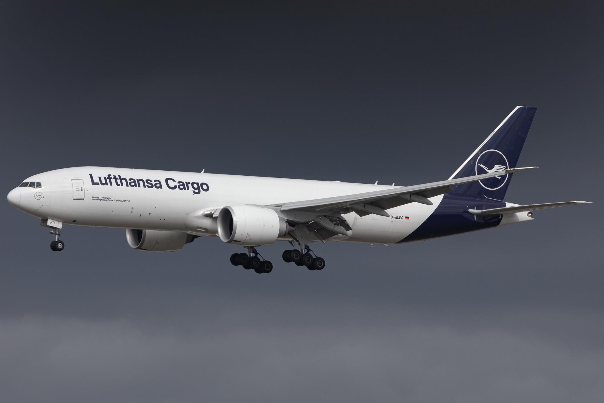 Frankfurt Airport: Lufthansa Cargo (/ GEC) |  Boeing 777-FBT B77L | D-ALFG | MSN 66090