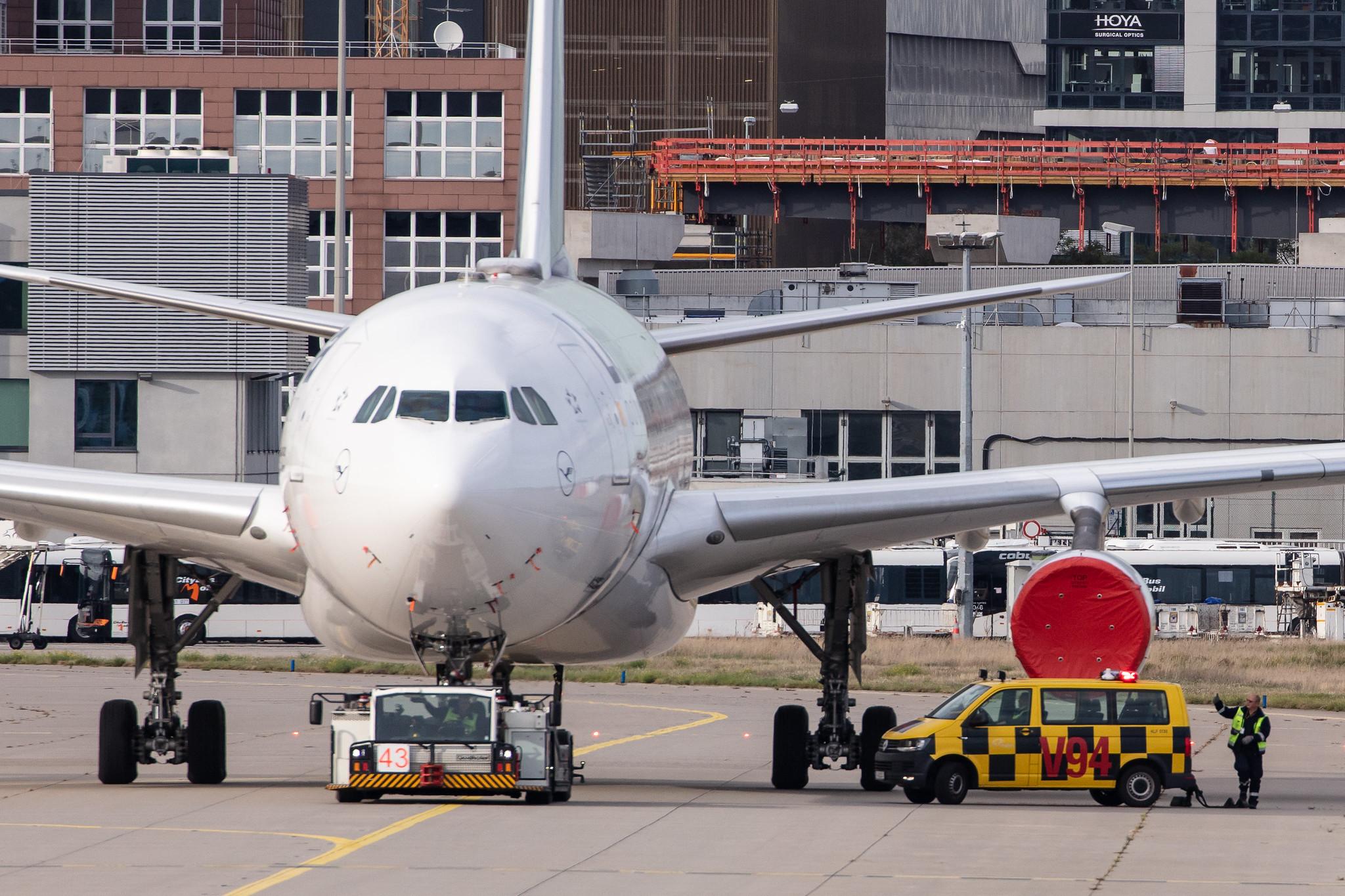 Frankfurt Airport: Lufthansa (LH / DLH) |  Airbus A340-313 A343 | D-AIGT | MSN 0304