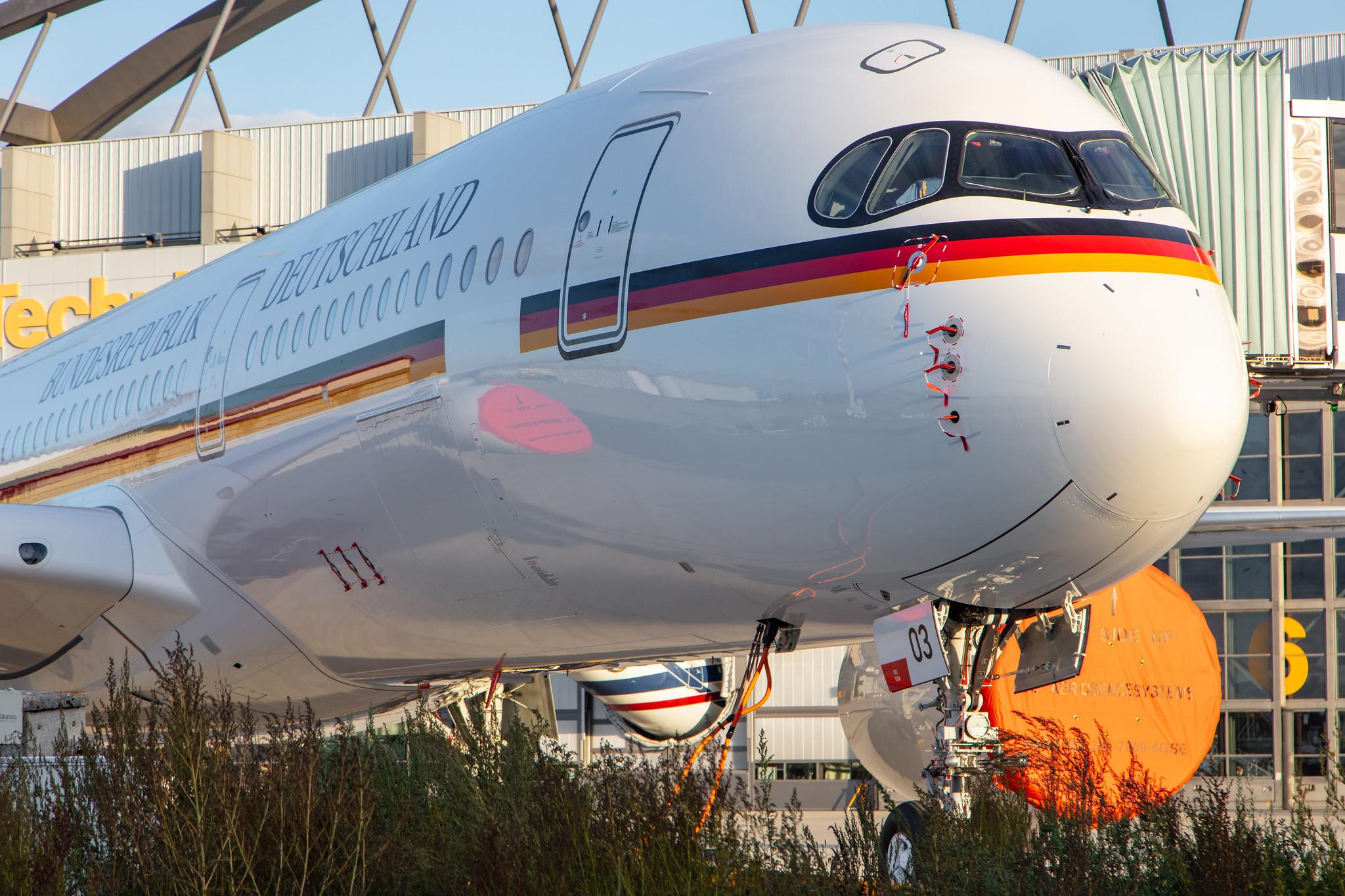 Hamburg Airport: Hamburg Airport: German Air Force (/ GAF) | Airbus A350-941 A359 | D-AGAF (10+03) | MSN 416