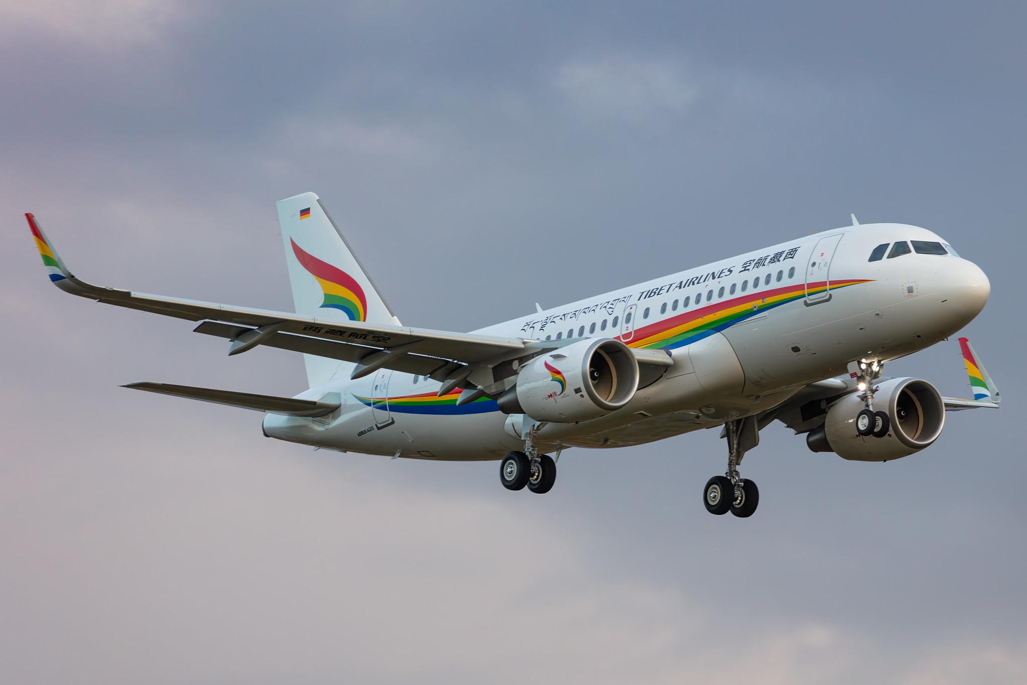 Hamburg Airport: Tibet Airlines (TV / TBA) |  Airbus A319-115SL A319 | D-AVWE | MSN 10110