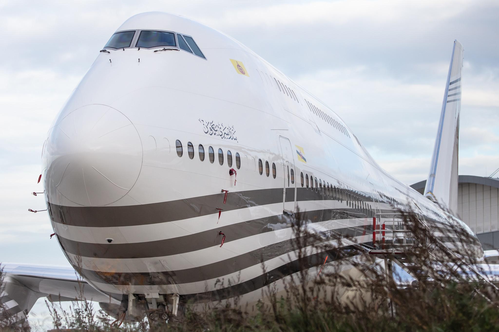 Hamburg Airport: Brunei Government |  Boeing 747-8LQ(BBJ) B748 | V8-BKH | MSN 41060