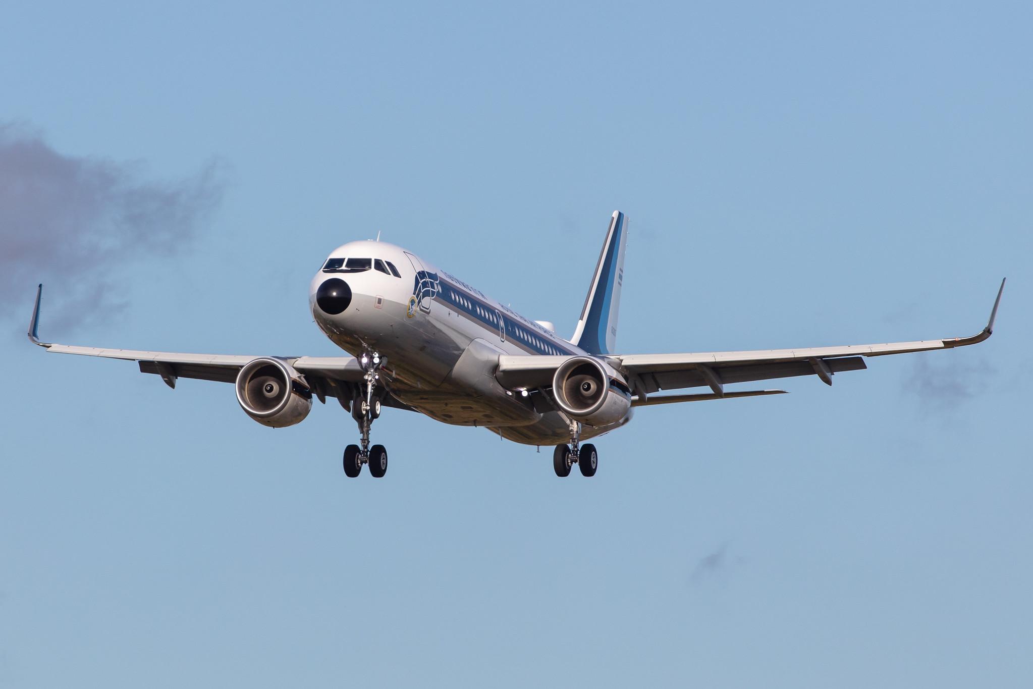 Hamburg Airport: Royal Thai Air Force |  Airbus A320-214(CJ)(WL) Prestige A320 | F-WJKH (HS-TYW) | MSN 9313