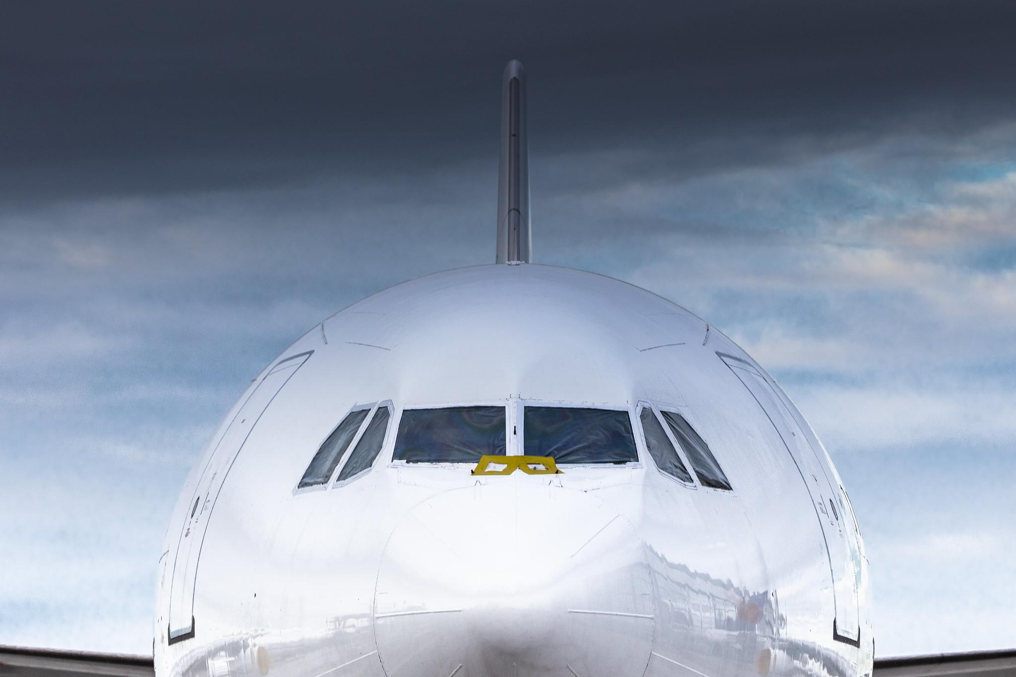 Hamburg Airport: Kingdom of Swaziland |  Airbus A340-313 A343 | 3DC-SDF | MSN 0406