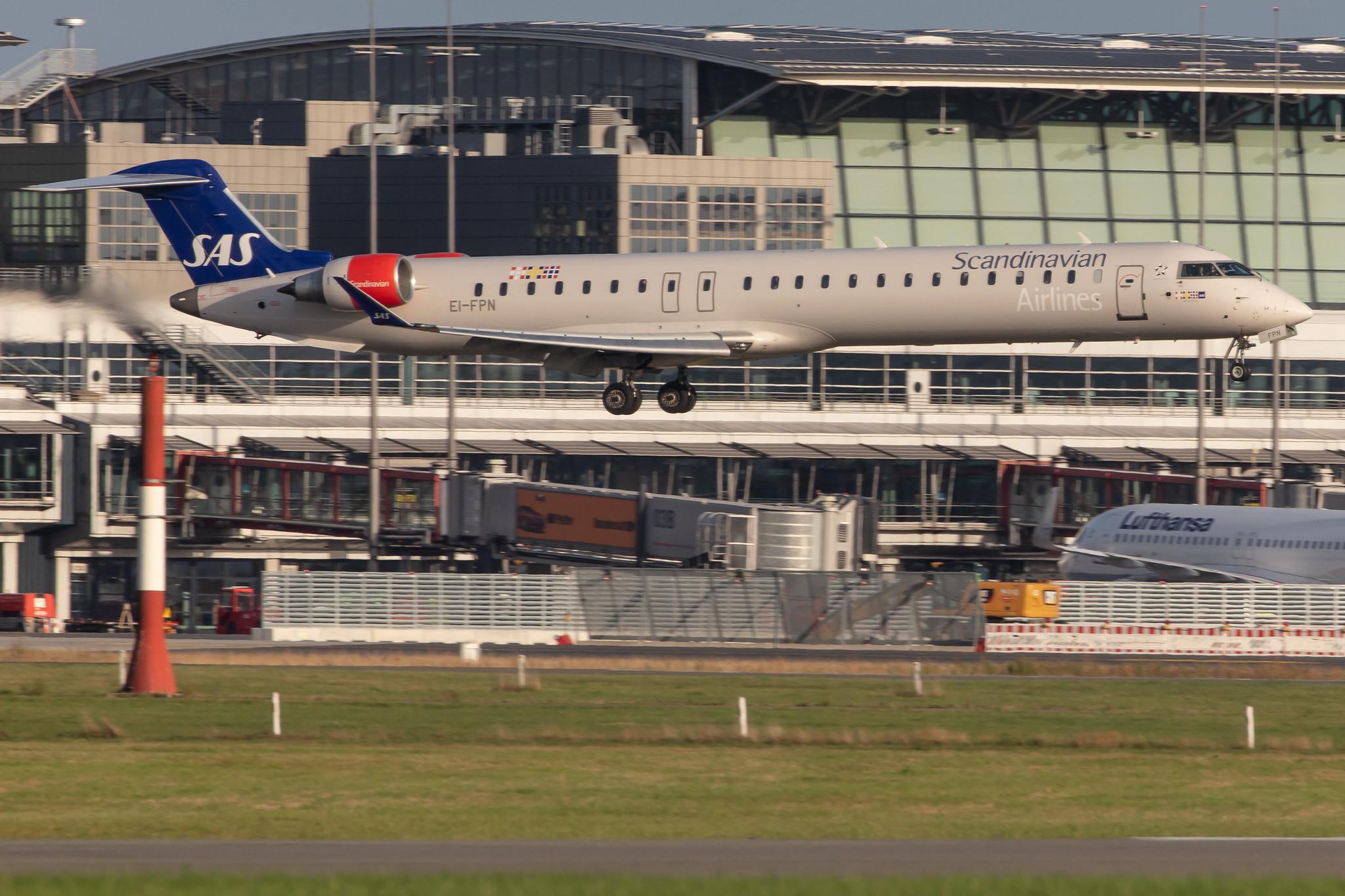 Hamburg Airport: SAS (SK / SAS) | Operator: Cityjet |  Mitsubishi CRJ-900LR CRJ9 | EI-FPN | MSN 15433