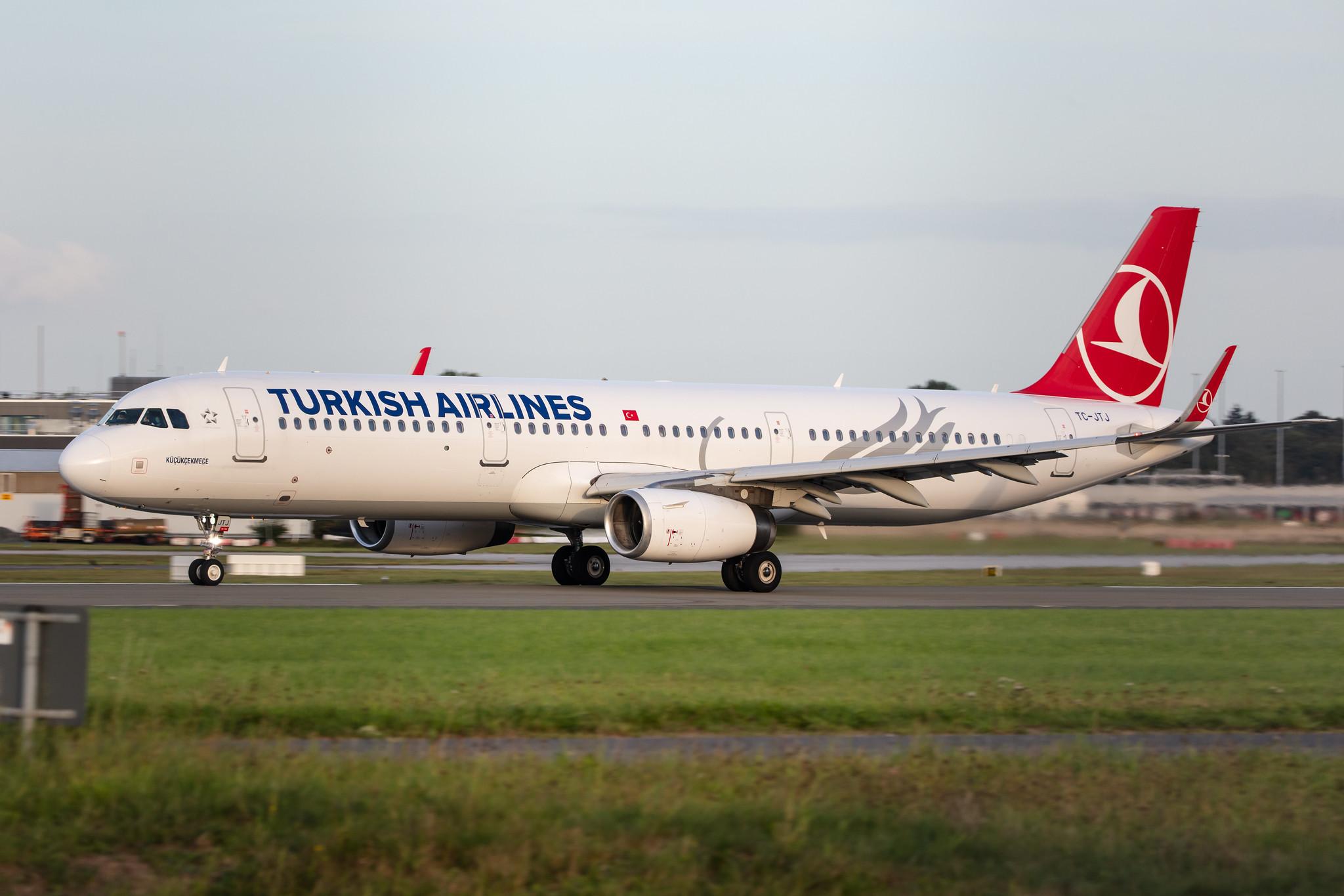 Hamburg Airport: Turkish Airlines (TK / THY) |  Airbus A321-231 A321 | TC-JTJ | MSN 7139