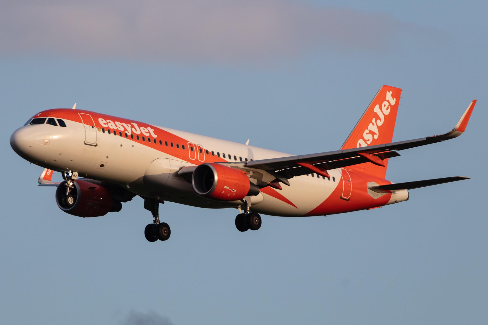 Amsterdam Airport Schiphol: easyJet (U2 / EZY) |  Airbus A320-214 A320 | G-EZRX | MSN 8321