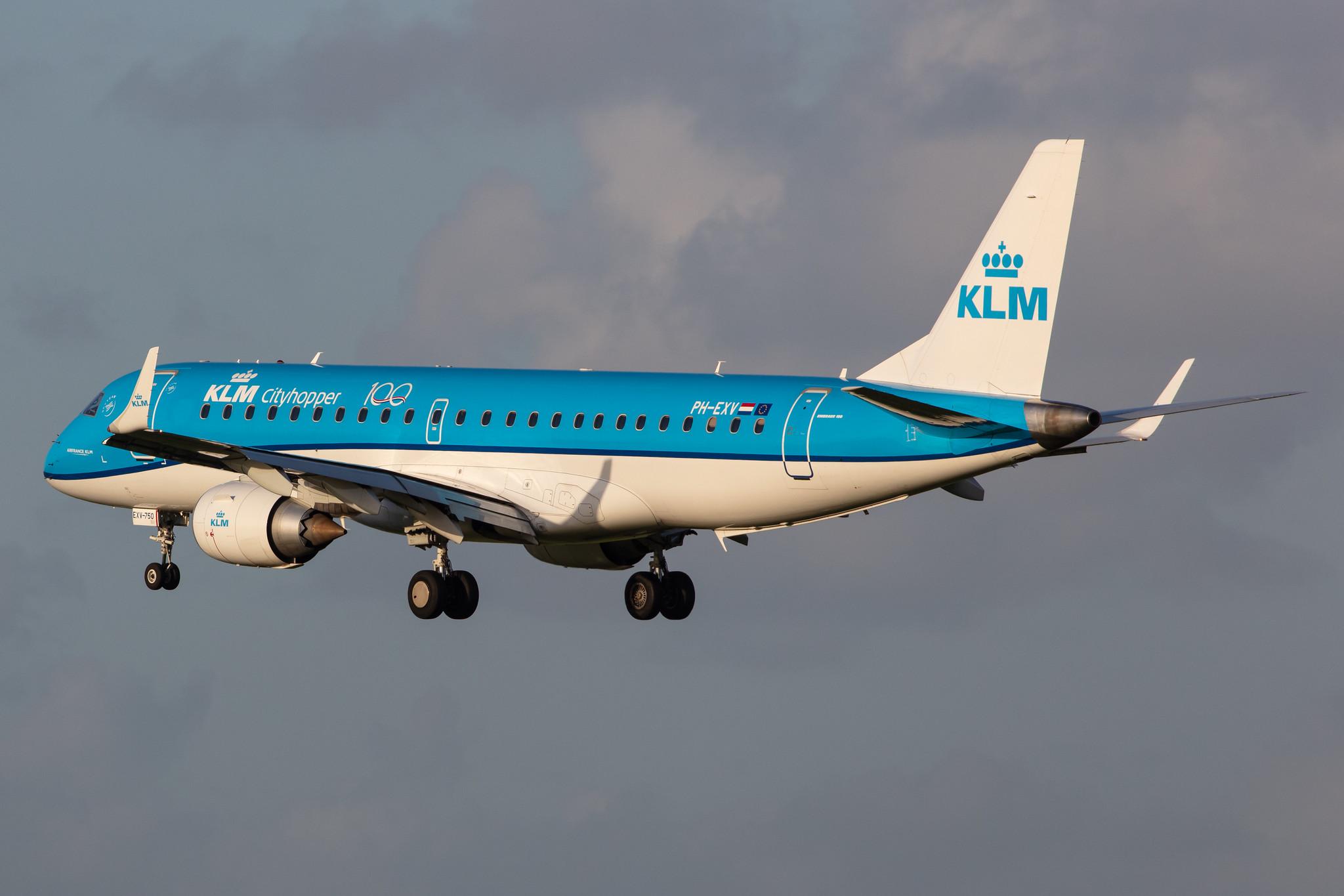 Amsterdam Airport Schiphol: KLM (KL / KLM) | Operator: KLM Cityhopper |  Embraer E190STD E190 | PH-EXV | MSN 19000750