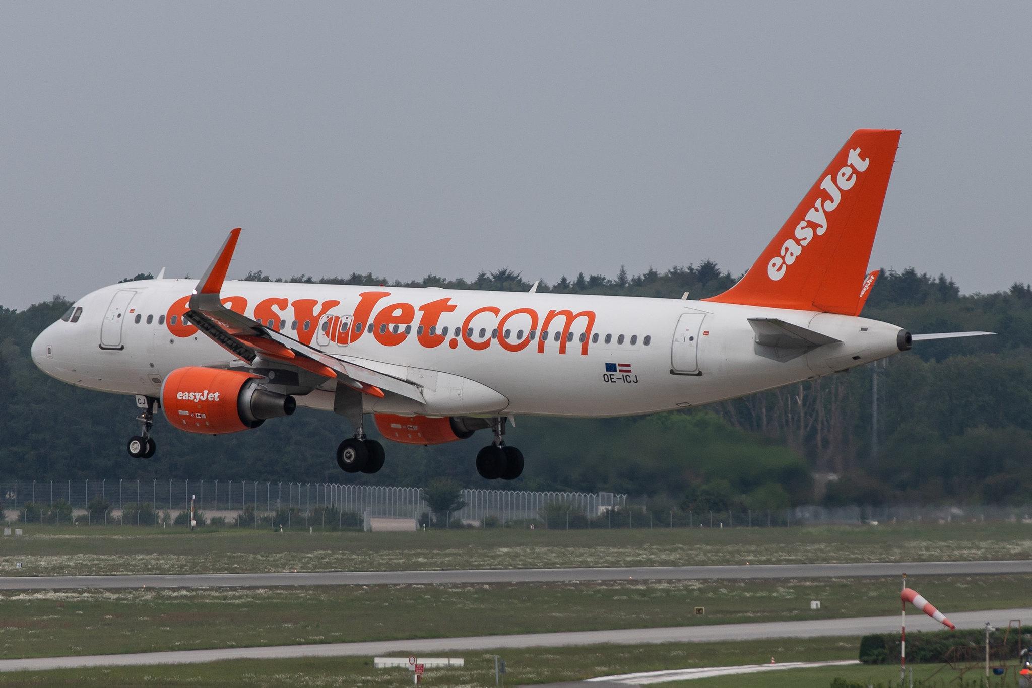 Hamburg Airport: easyJet (U2 / EZY) | Operator: easyJet Europe |  Airbus A320-214 A320 | OE-ICJ | MSN 6047
