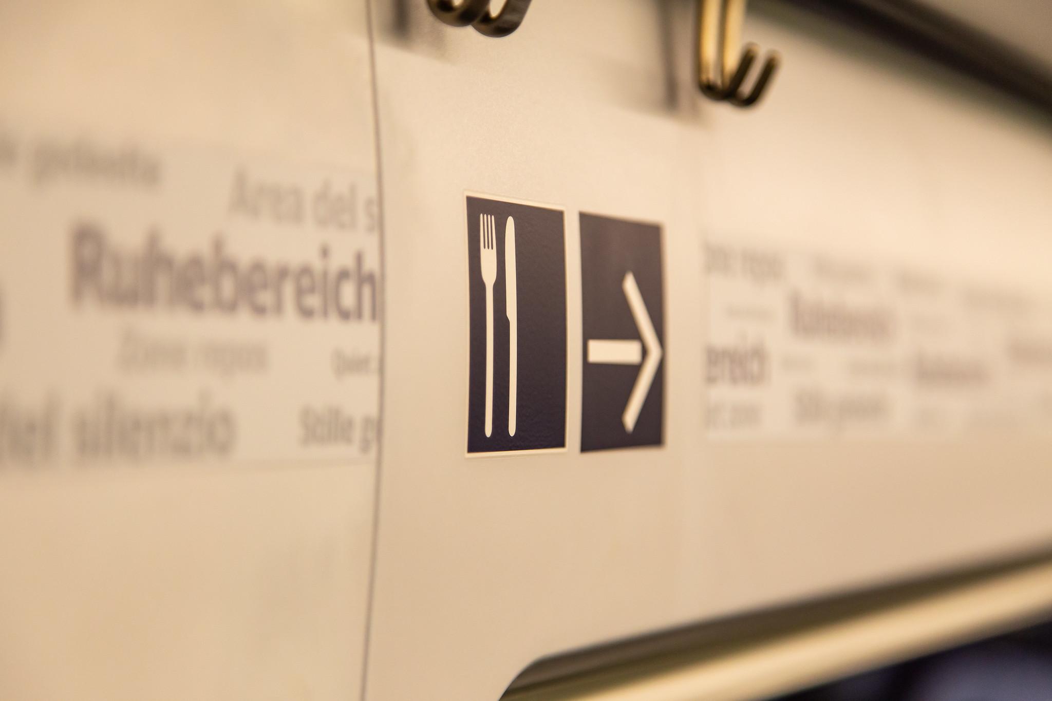 ICE 4: Ruhebereich / Wegweiser Bistro