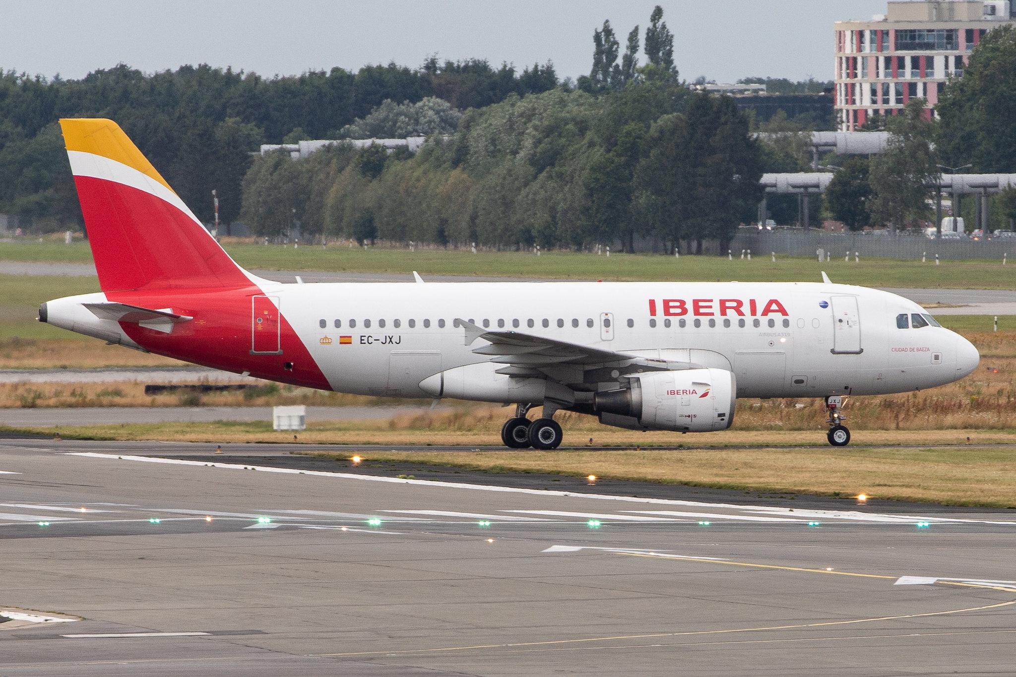 Hamburg Airport: Iberia (IB / IBE) |  Airbus A319-111 A319 | EC-JXJ | MSN 2889