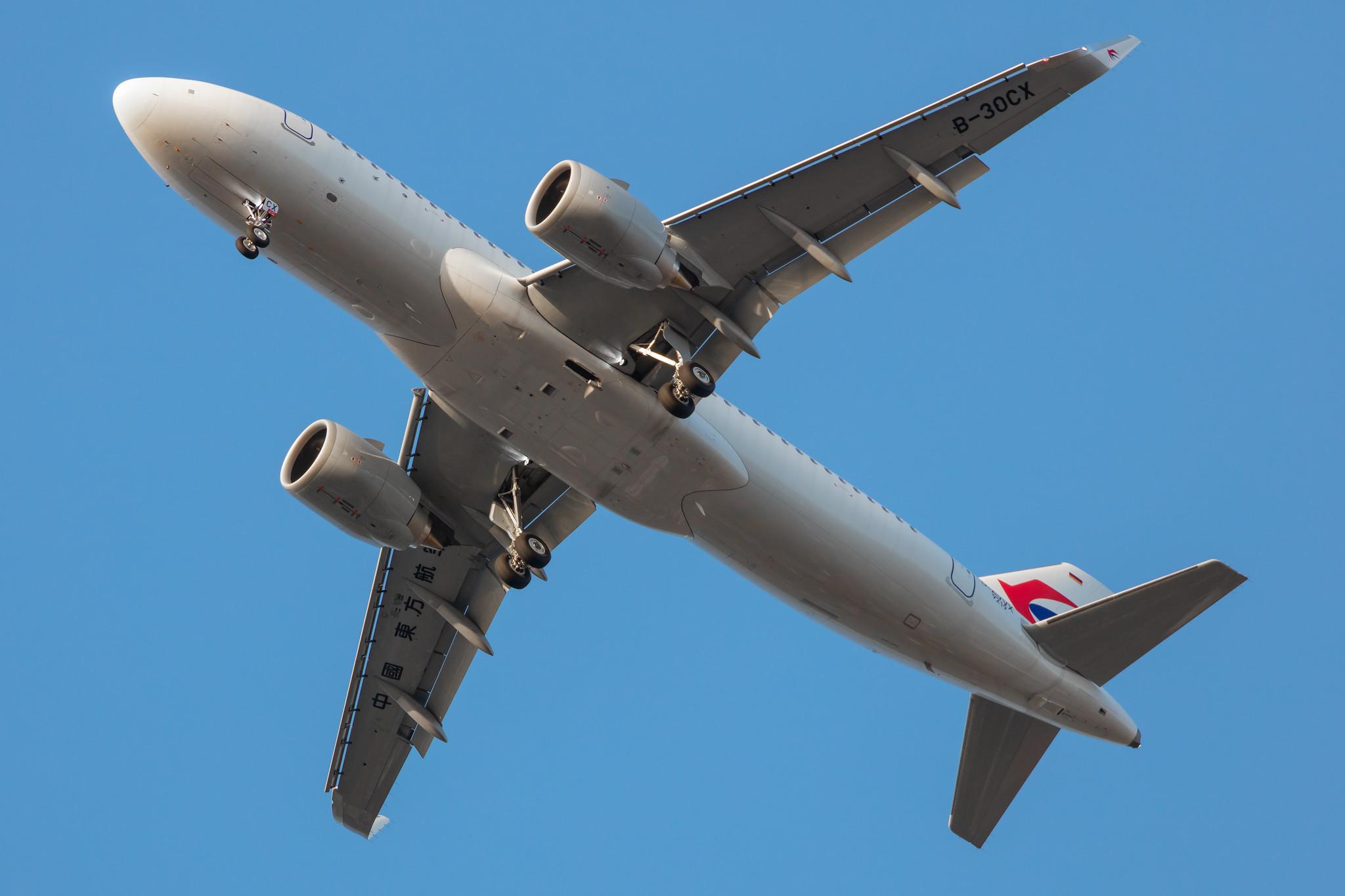 Hamburg Finkenwerder: China Eastern Airlines (MU / CES) |  Airbus A320-251N A20N | D-AVVX (B-30CX) | MSN 9219