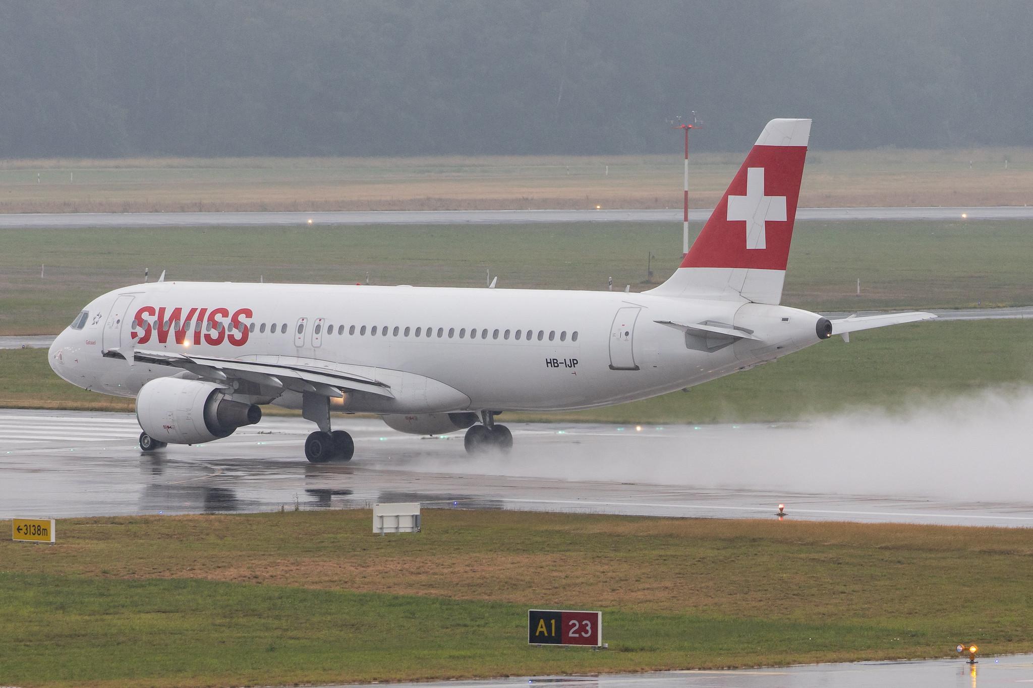 Hamburg Airport: Swiss (LX / SWR) |  Airbus A320-214 A320 | HB-IJP | MSN 0681