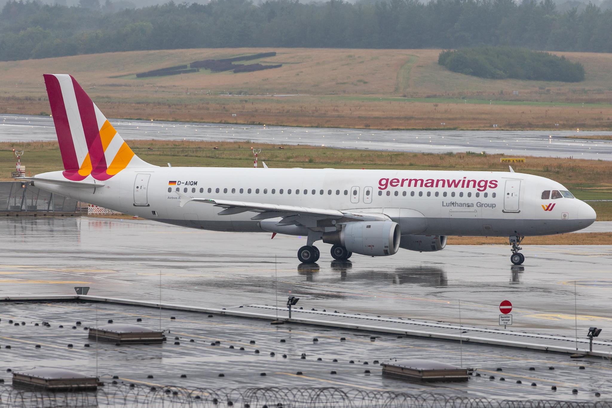 Hamburg Airport: Eurowings (EW / EWG) | Operator: Germanwings |  Airbus A320-211 A320 | D-AIQM | MSN 0268