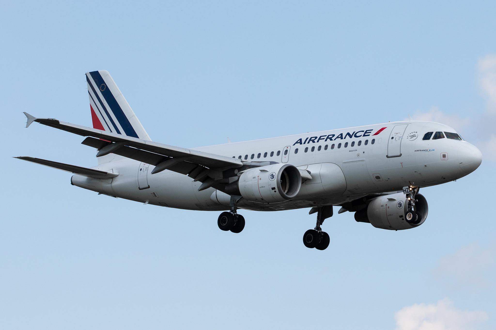 Hamburg Airport: Air France (AF / AFR) |  Airbus A319-111 A319 | F-GRHZ | MSN 1622