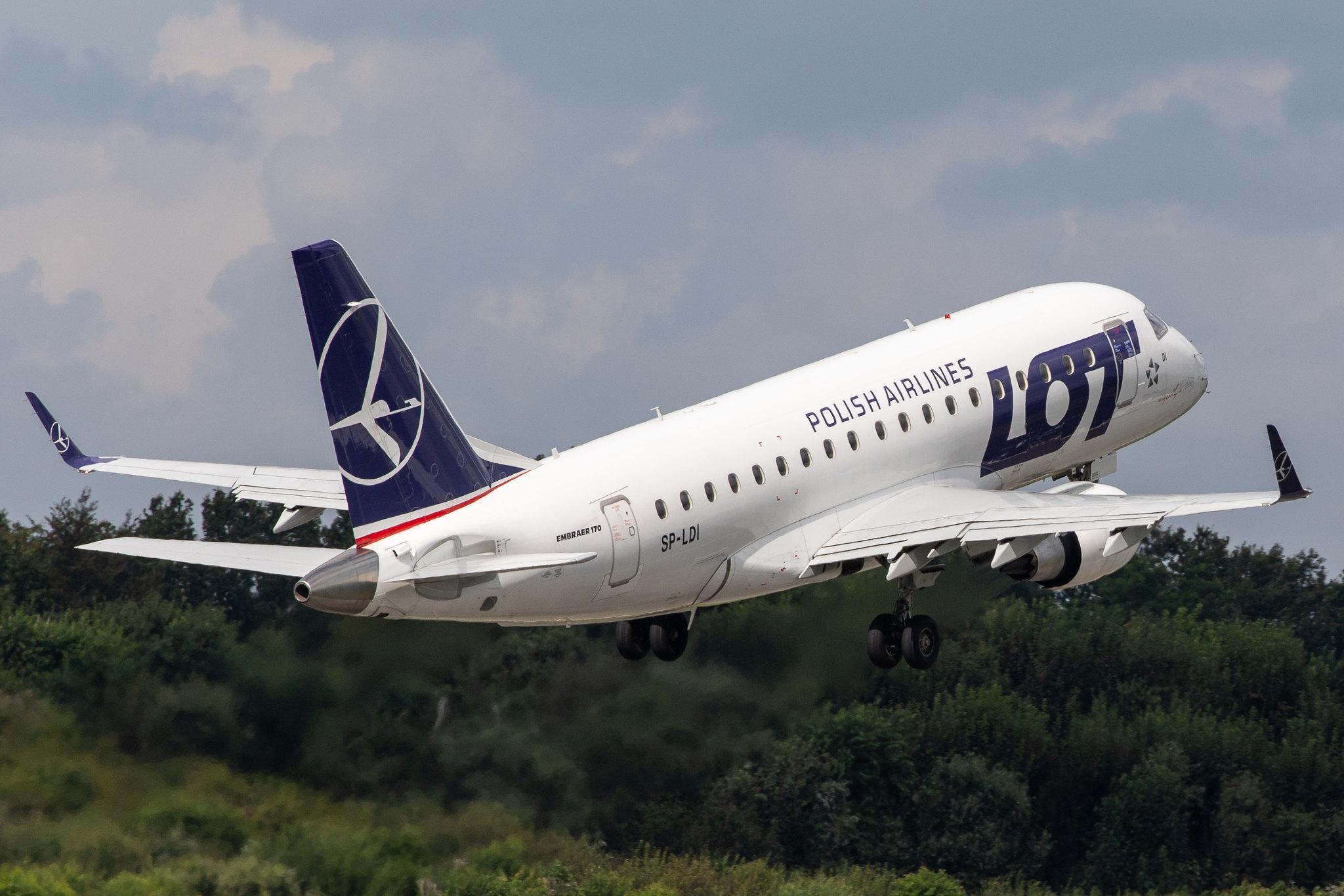 Hamburg Airport: LOT (LO / LOT) |  Embraer E170STD E170 | SP-LDI | MSN 17000073