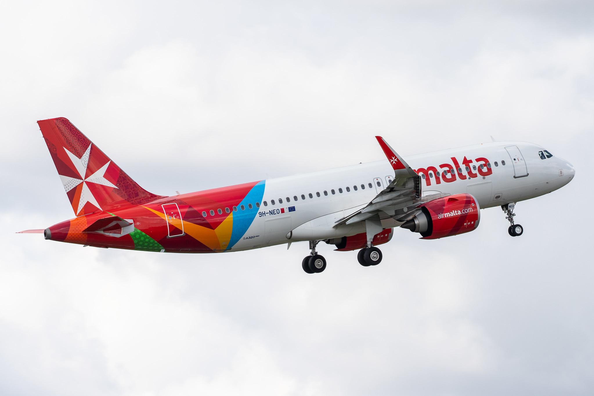 Hamburg Airport: Air Malta (KM / AMC) |  Airbus A320-251N A20N | 9H-NEO | MSN 7875
